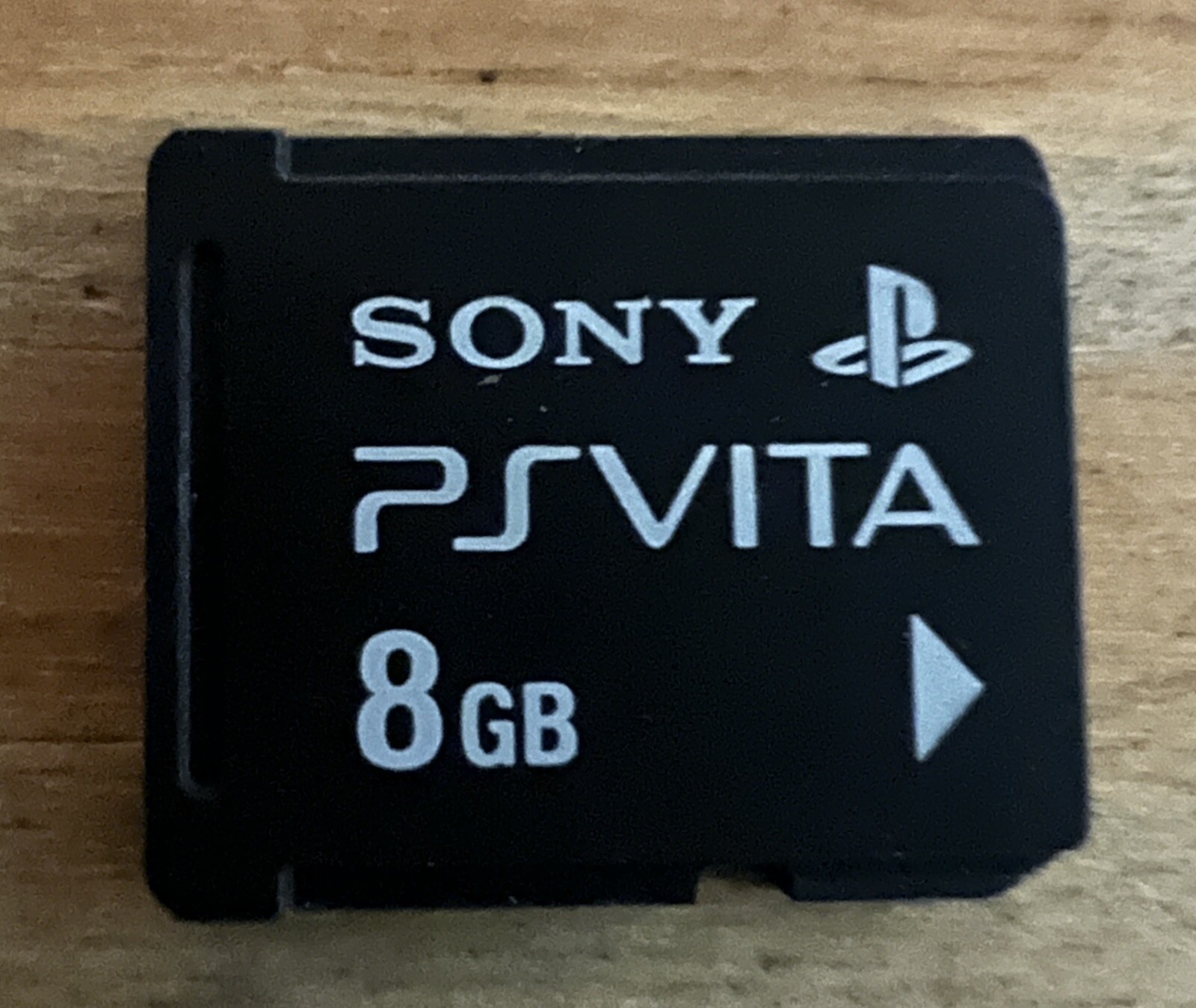 Sony PS Vita 1000 OLED – Black *GREAT* + Sony 8GB Memory Card + Charger