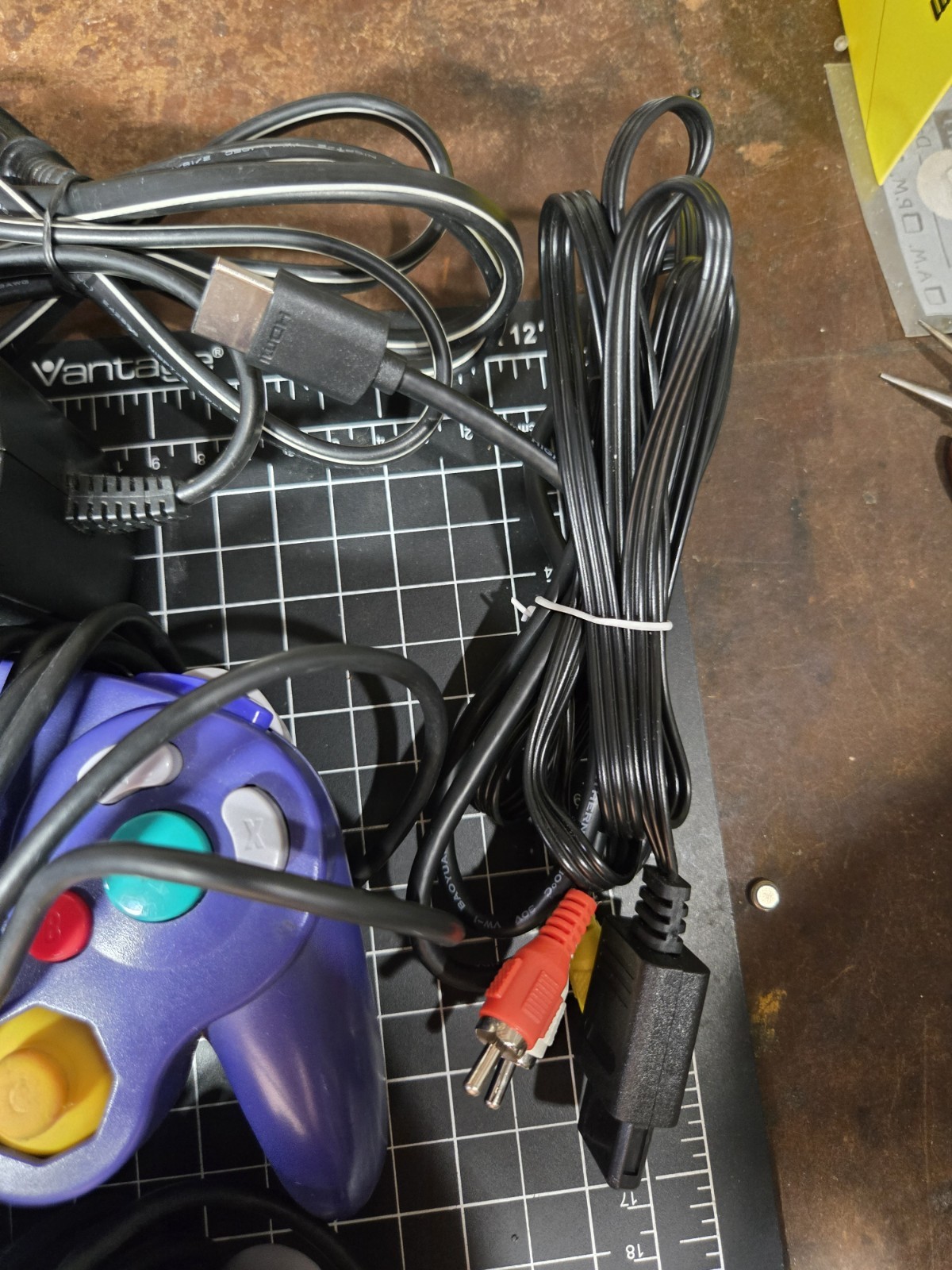 Nintendo Gamecube Indigo Purple – Console DOL-001 W/ OEM Power Supply & AV Cable