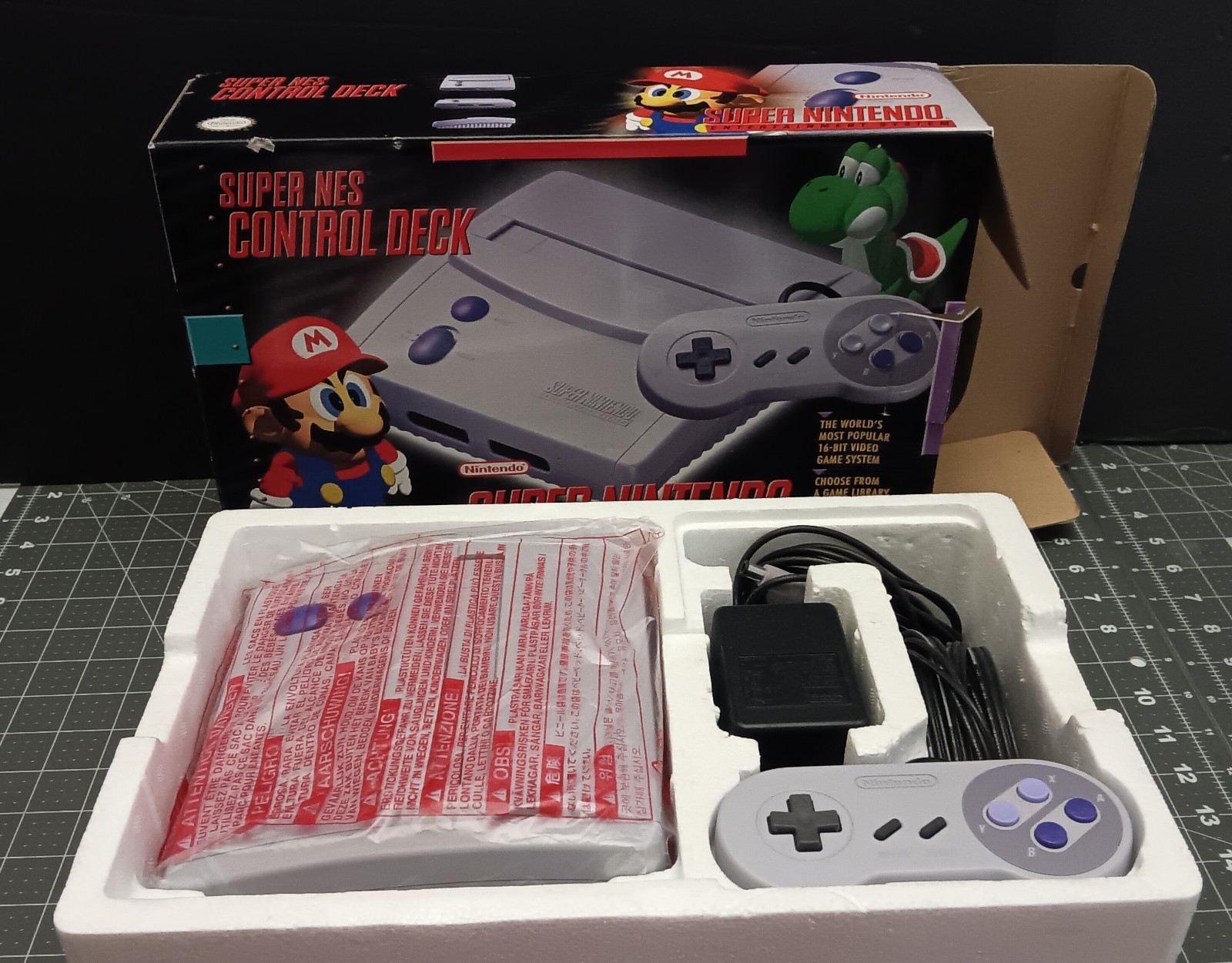 Super Nintendo SNES Jr Mini SNS-101 Console Control Deck Original UNUSED in Box