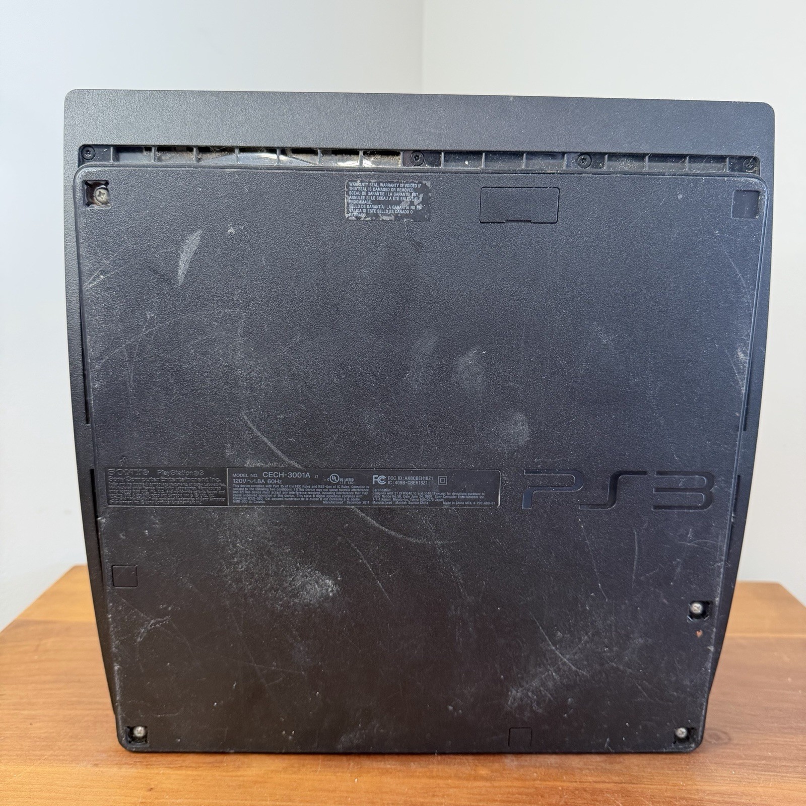 PlayStation 3 & Two Wireless Controllers CECH-3001A Slim Console for Parts Only