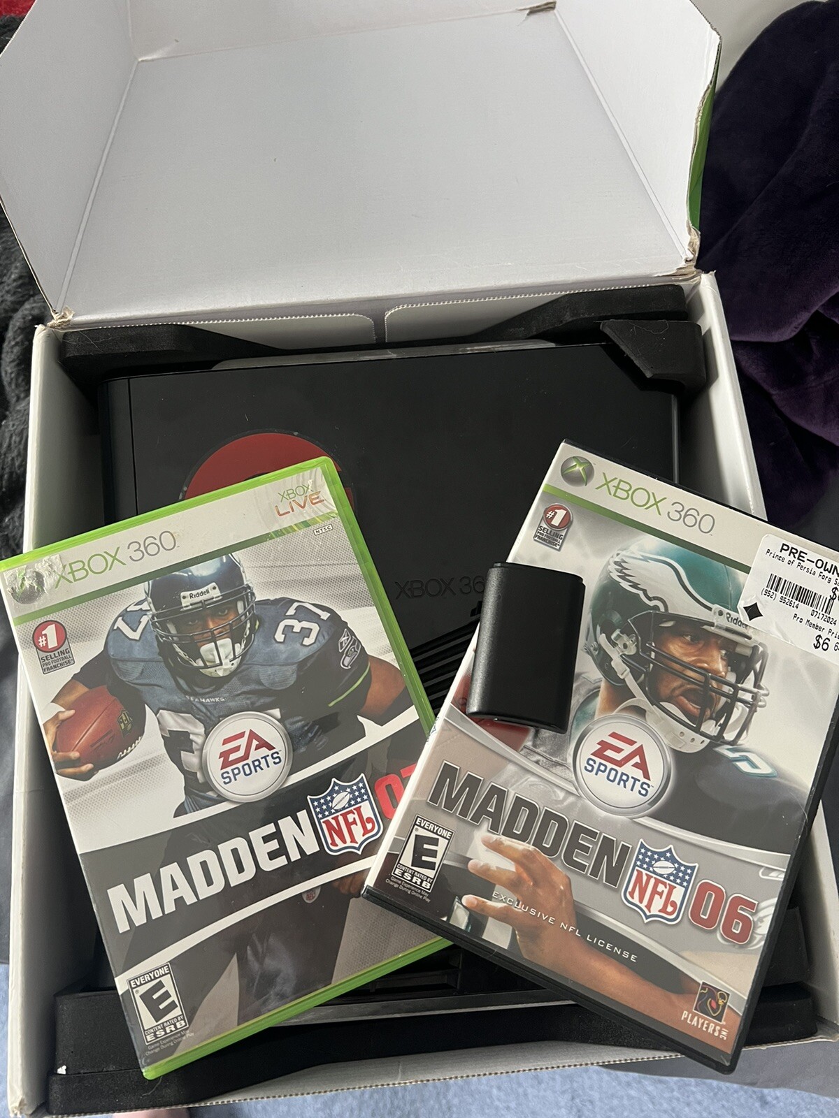 Microsoft Xbox 360 S 250GB Console – Glossy Black