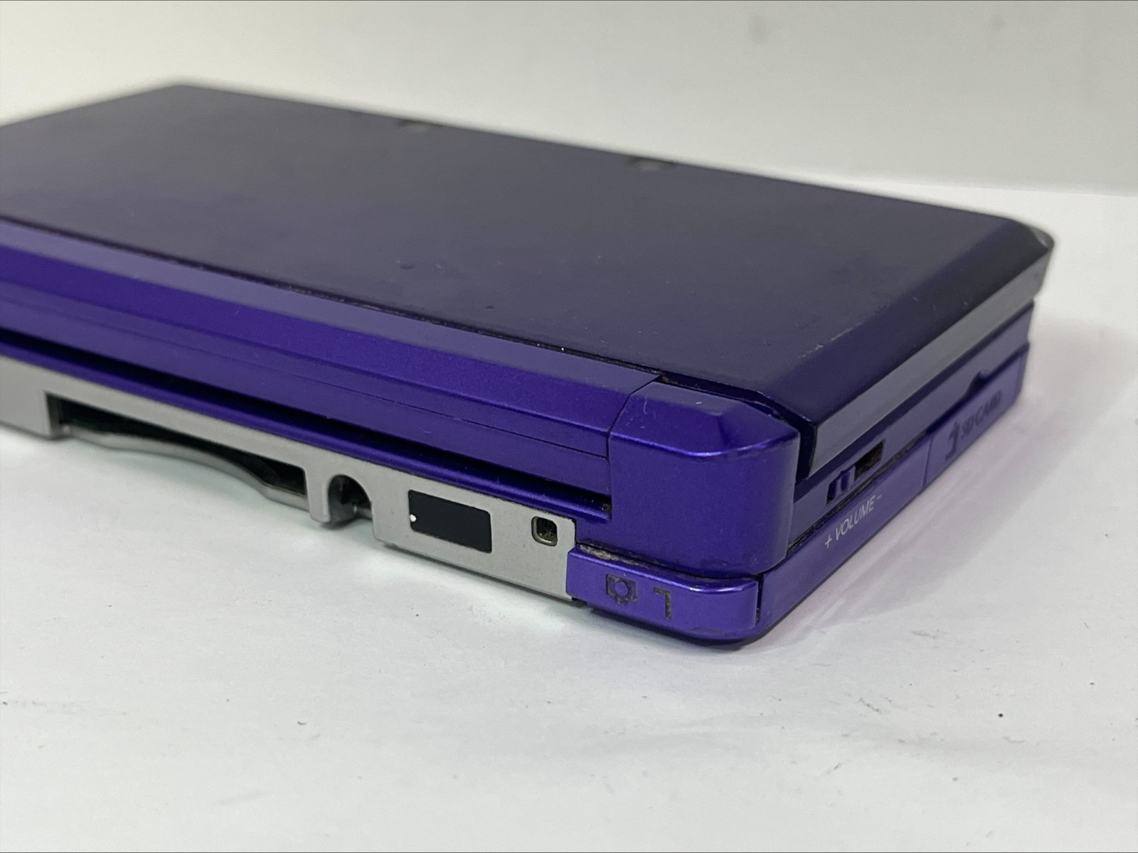 FOR PARTS! Nintendo 3DS – Purple – Various issues! Please read! (B387)