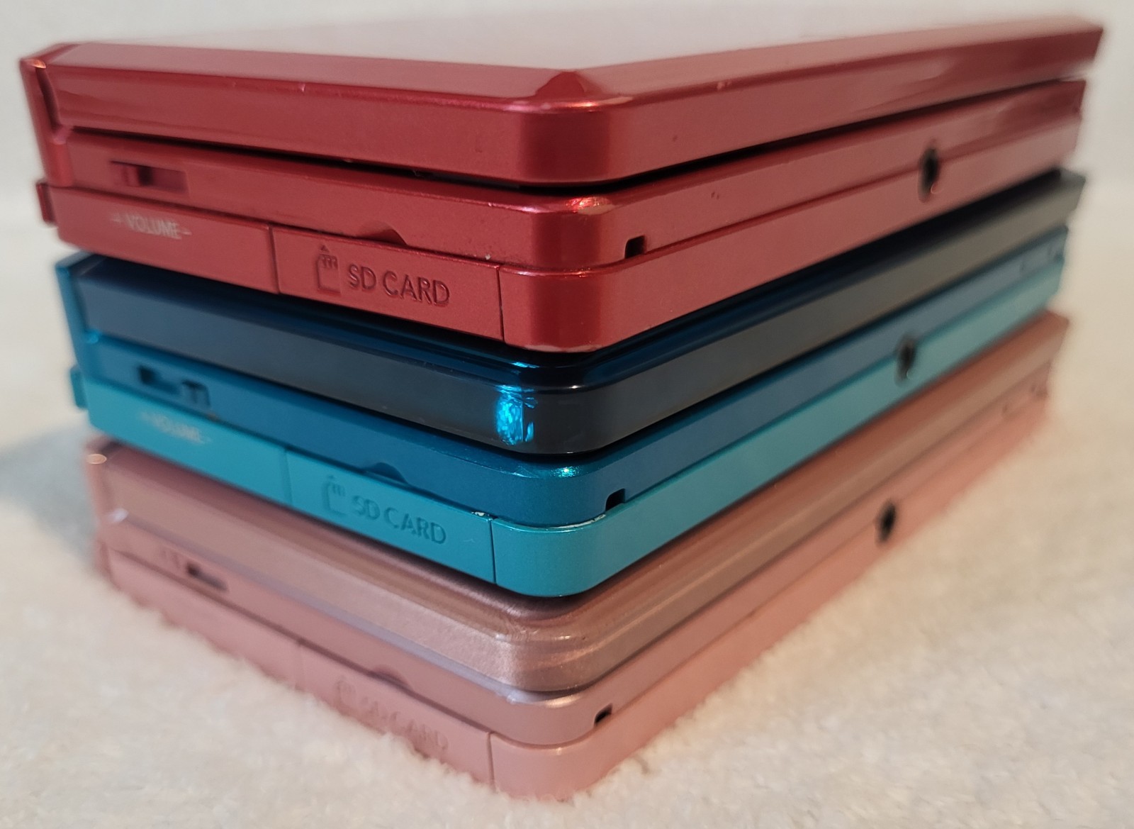 Lot of 3 Nintendo 3DS Console Systems, Pink, Red, Aqua Blue, Tested w/ Chargers