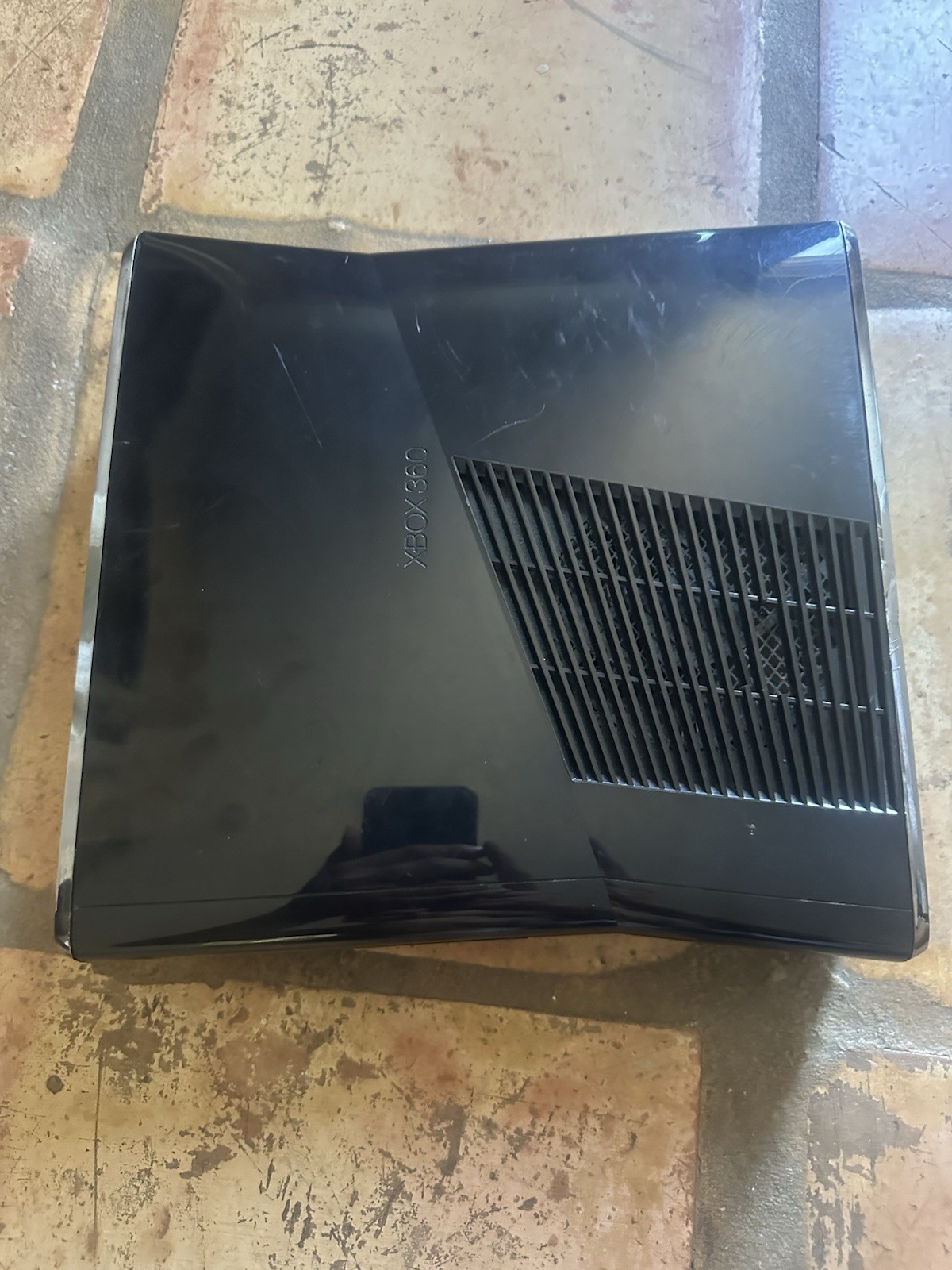 Microsoft Xbox 360 S Slim 4GB Glossy Black Model 1439 Console