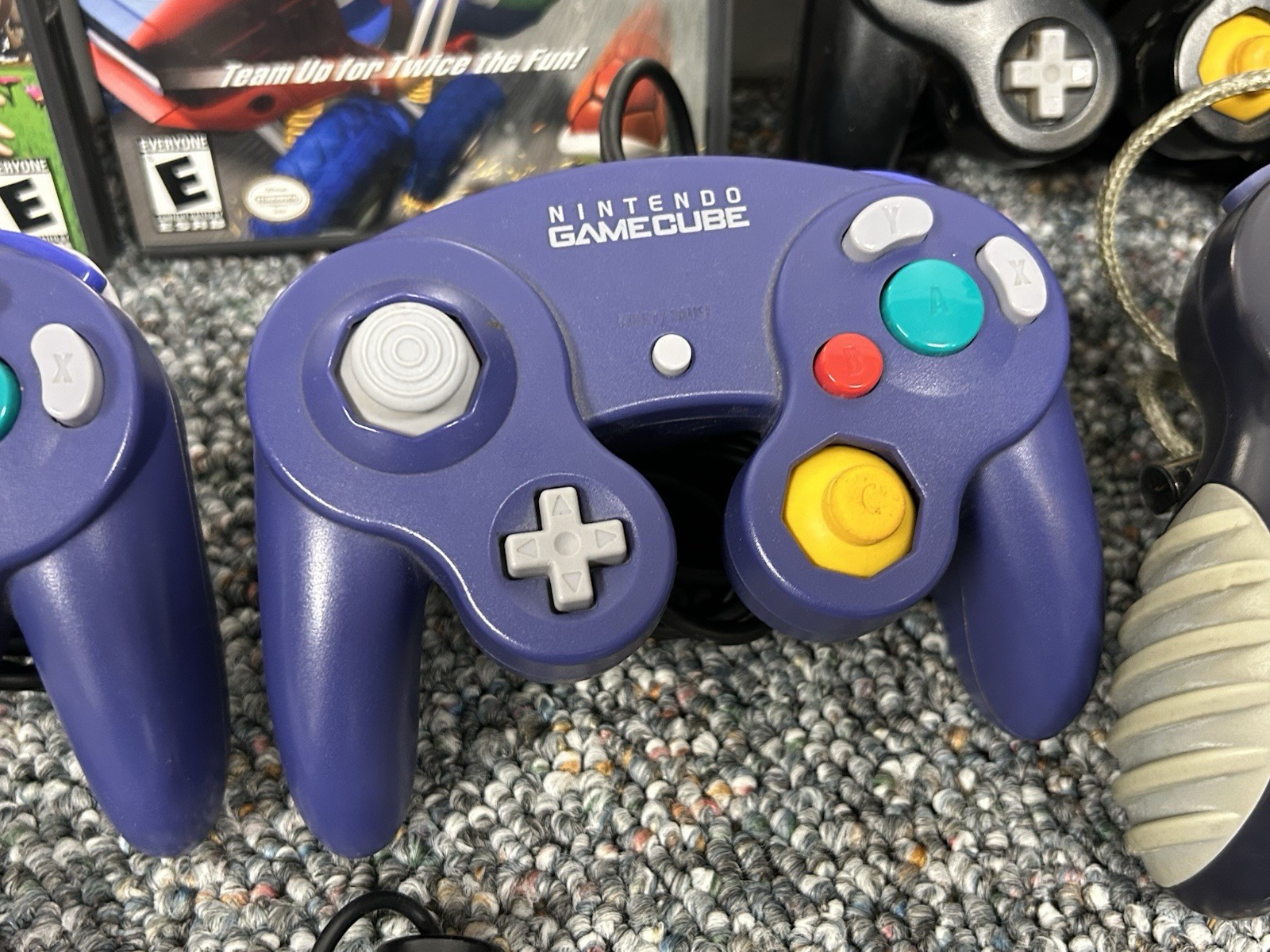 Nintendo Game Cube Console with 4 Controllers Mario Kart Double Dash DOL-001