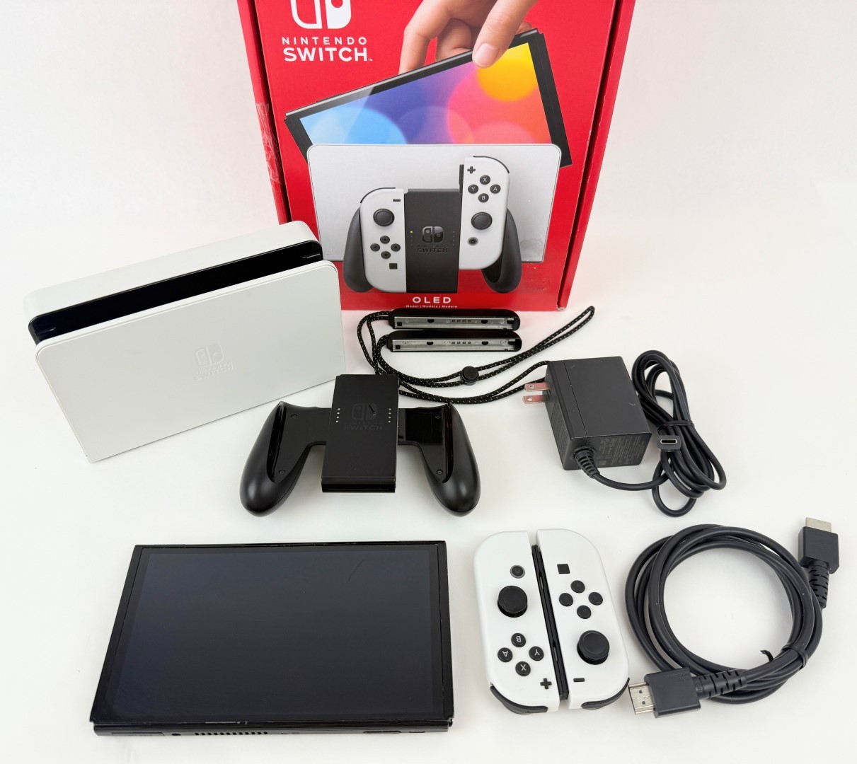 Nintendo Switch OLED 64GB White Joy-Con – Read