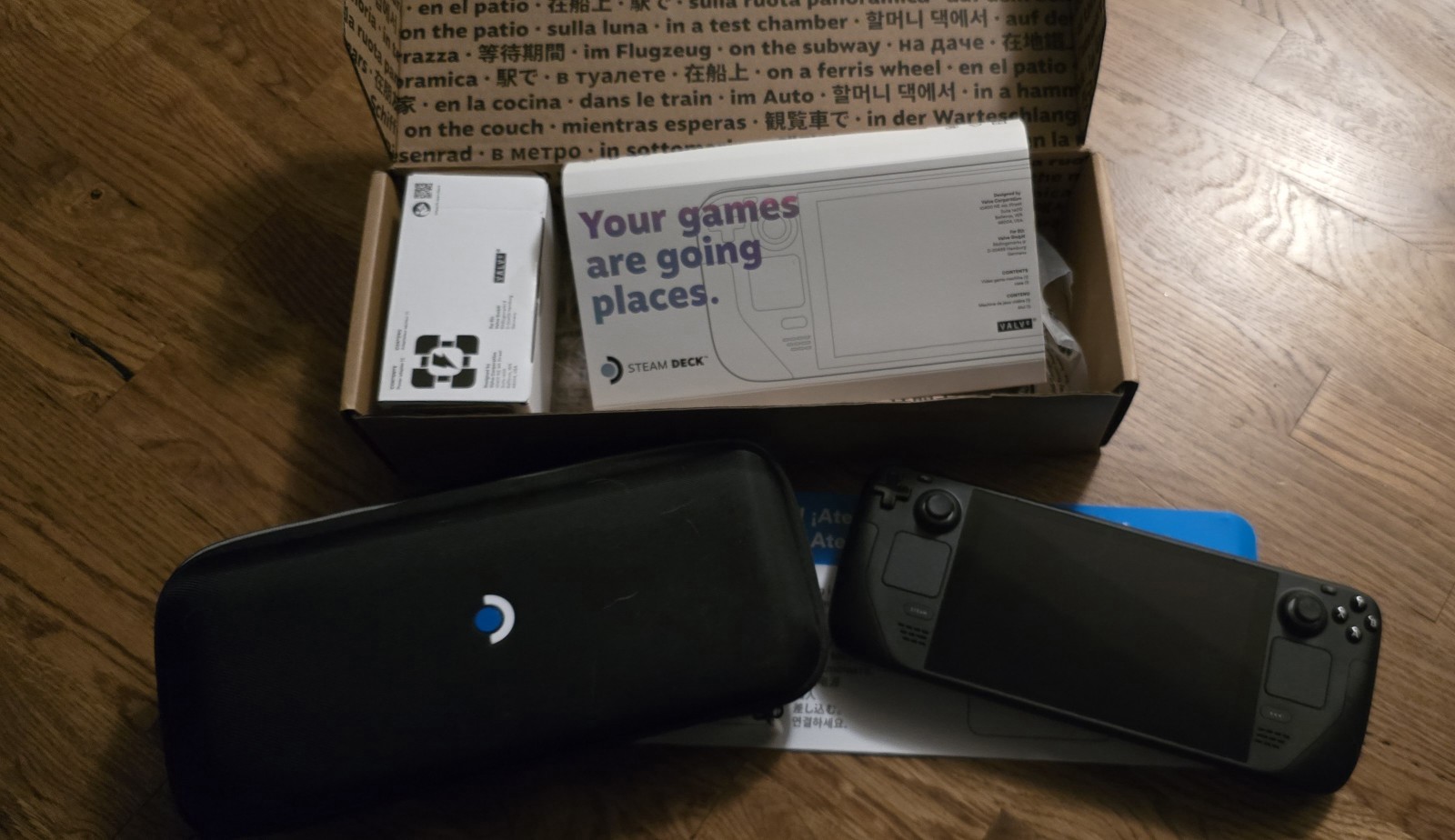 Valve Steam Deck 512GB LCD Launch Version With Case And Charger