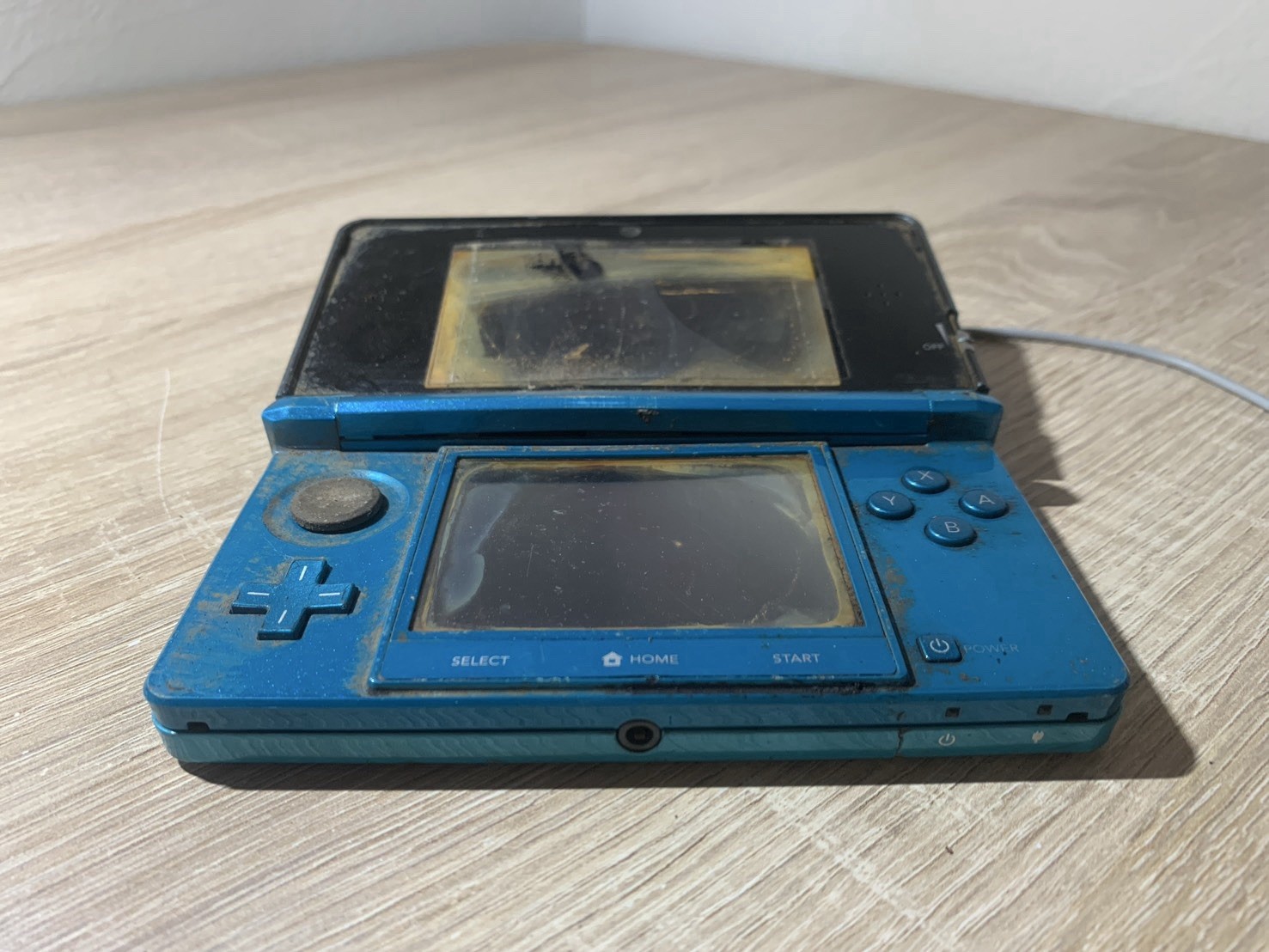 1330 Nintendo 3DS Aqua Blue For Parts