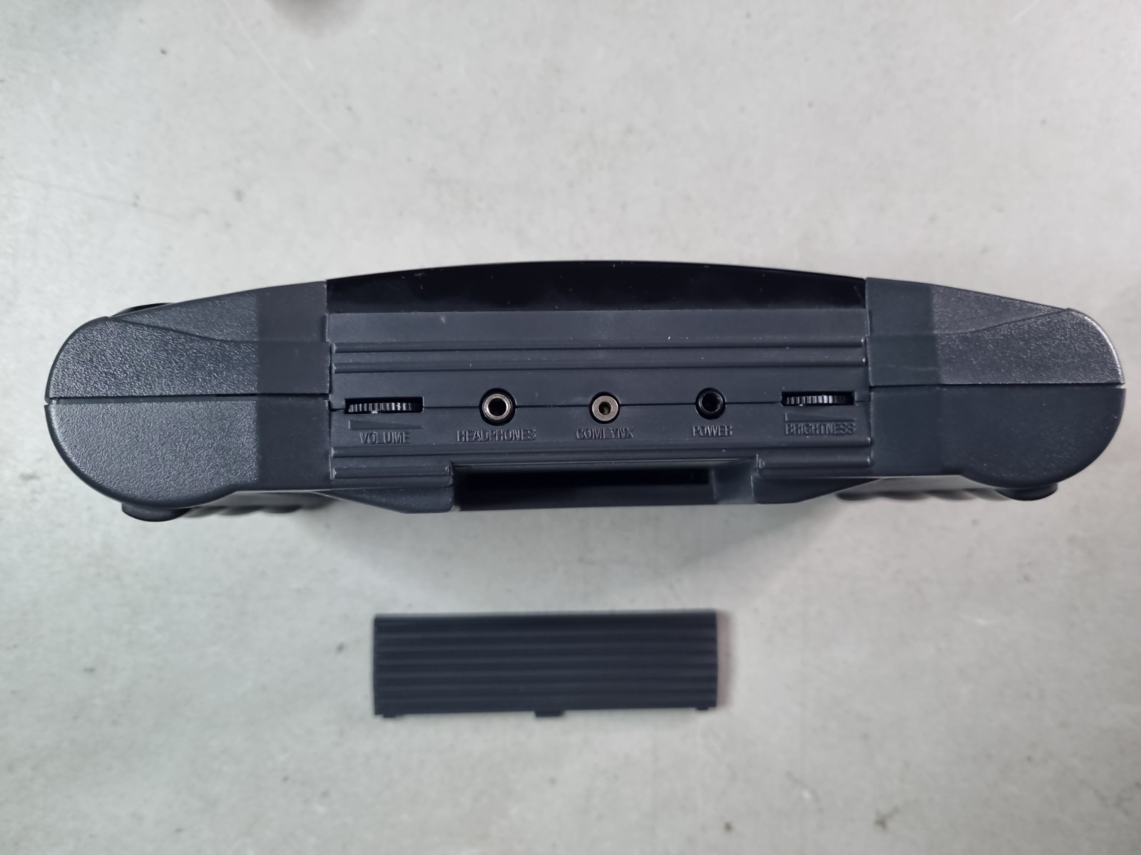 Broken Atari Lynx 2 Gaming Console System PAG-0401 with Battery Cover No Power