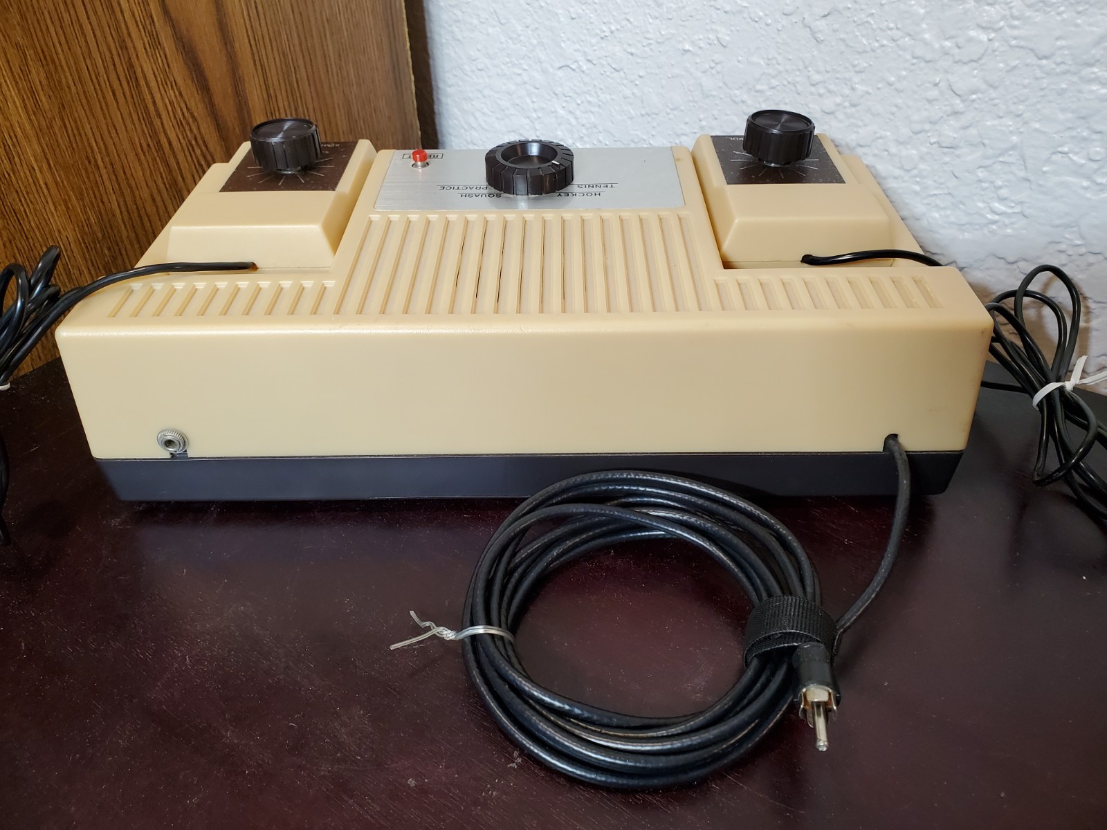Magnavox E & P EP800 VINTAGE Electronic Video Game 1977, 4 modes, TESTED GOOD