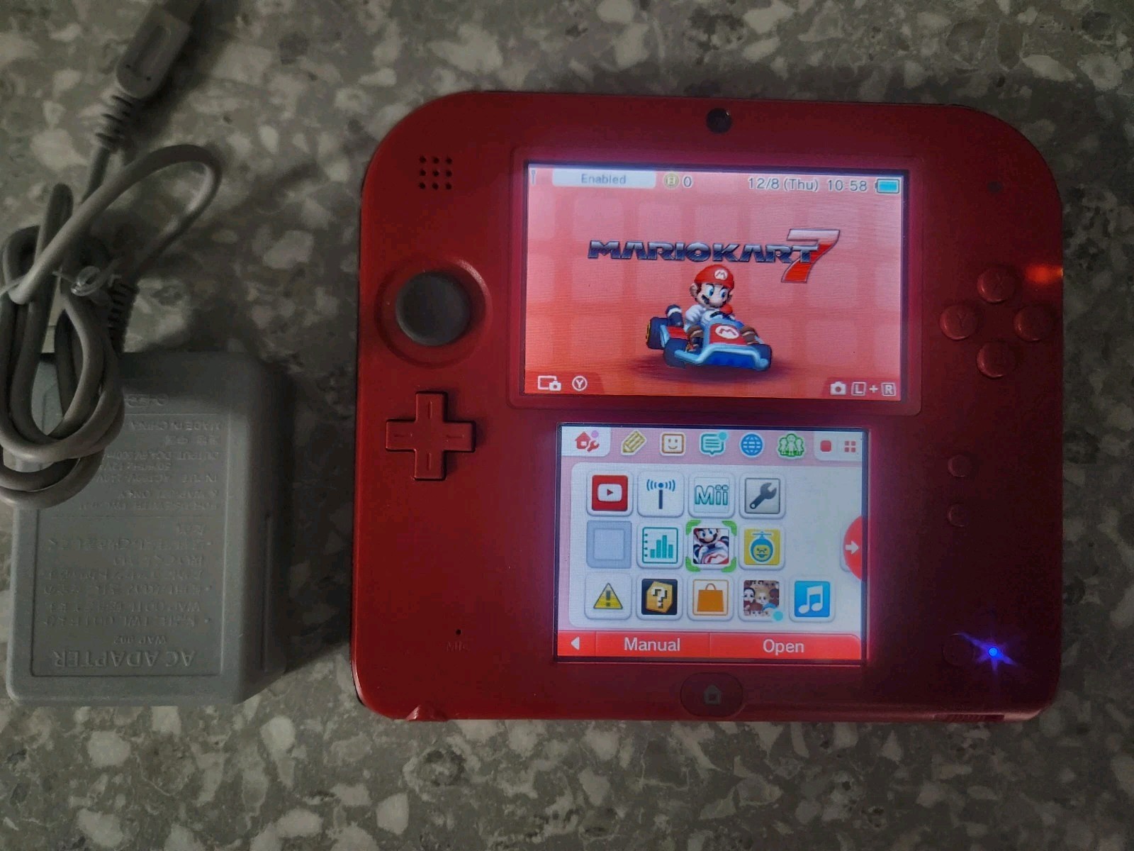 Nintendo 2DS Handheld System – Crimson Red Mario Kart