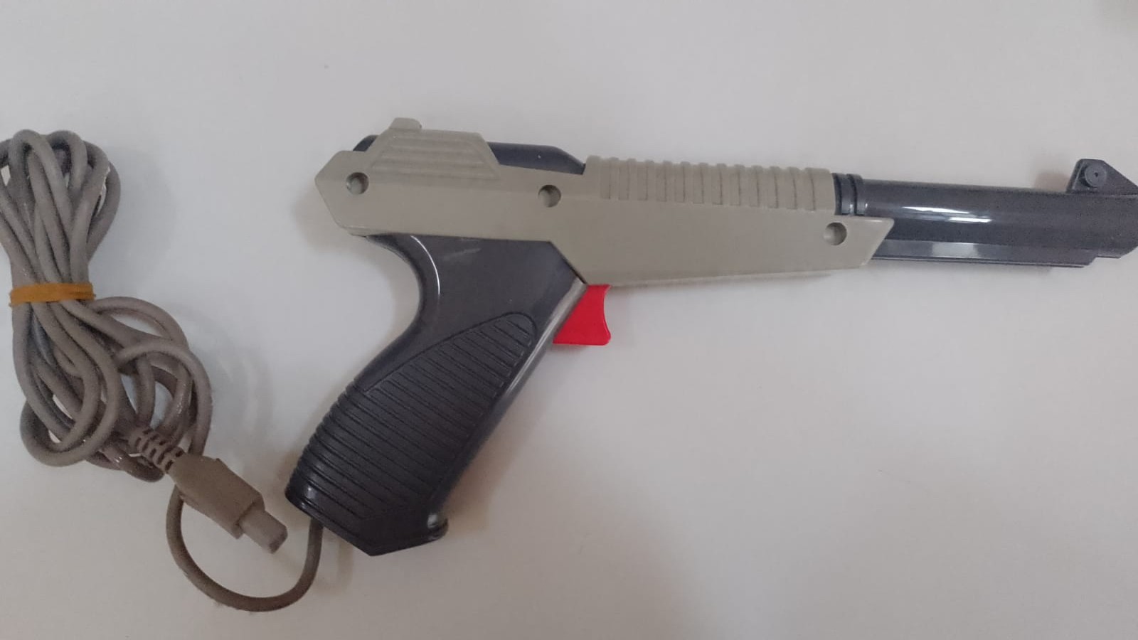 FAMICLON- INFRARED LIGHT PHASER GUN + BOX -15 PIN – MICRO GENIUS- RARE