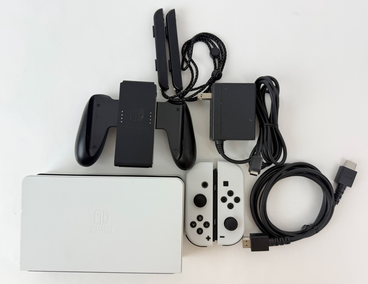 Nintendo Switch OLED 64GB White Joy-Con – Read