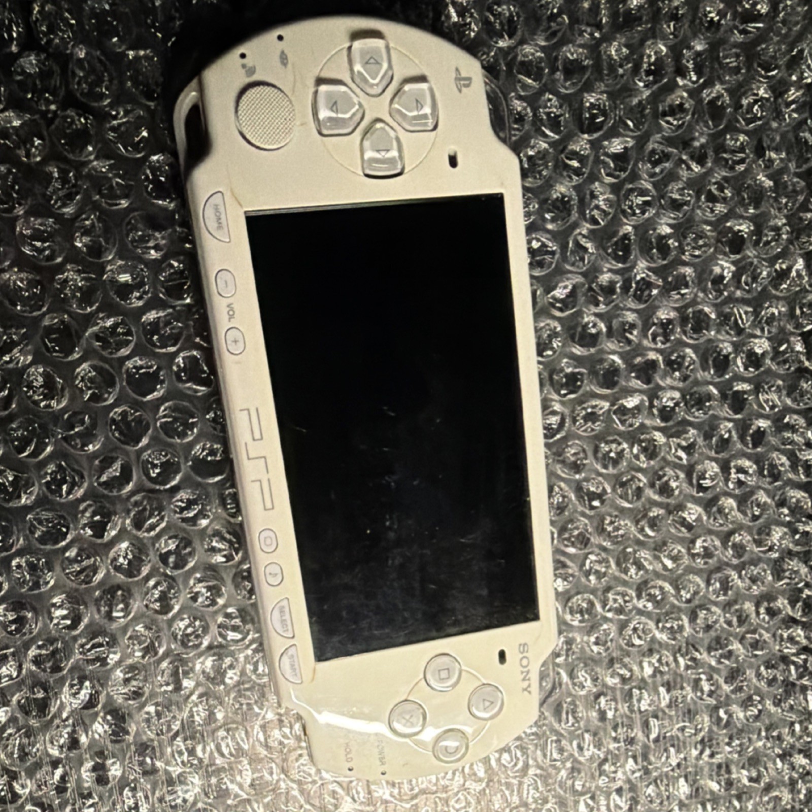 Sony PSP-2000 White Handheld Console Wi-Fi, Headphone Jack, PlayStation Portable