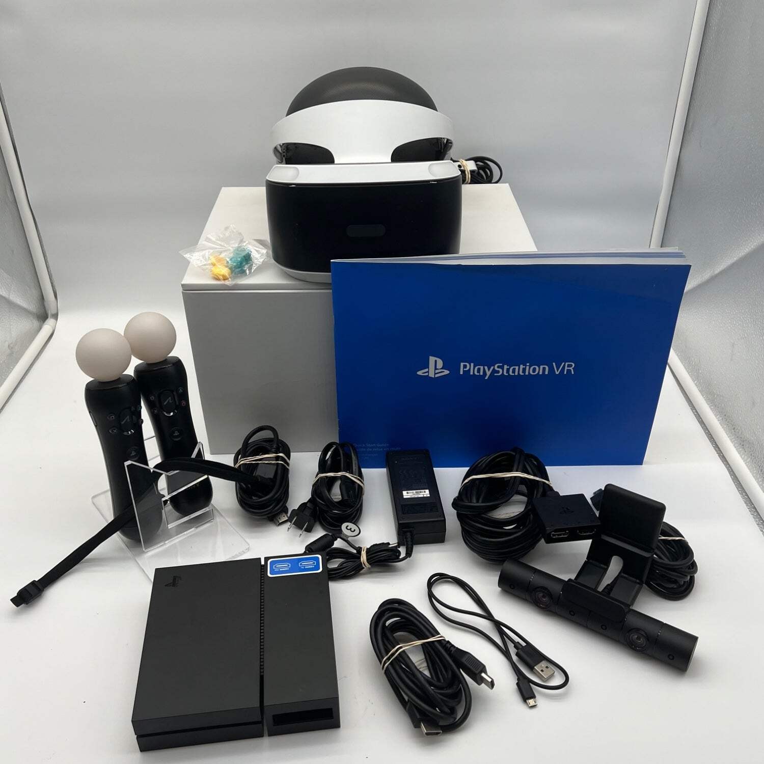 Sony PlayStation 4 PS4 Virtual Reality VR Headset White/Black CUH-ZVR1
