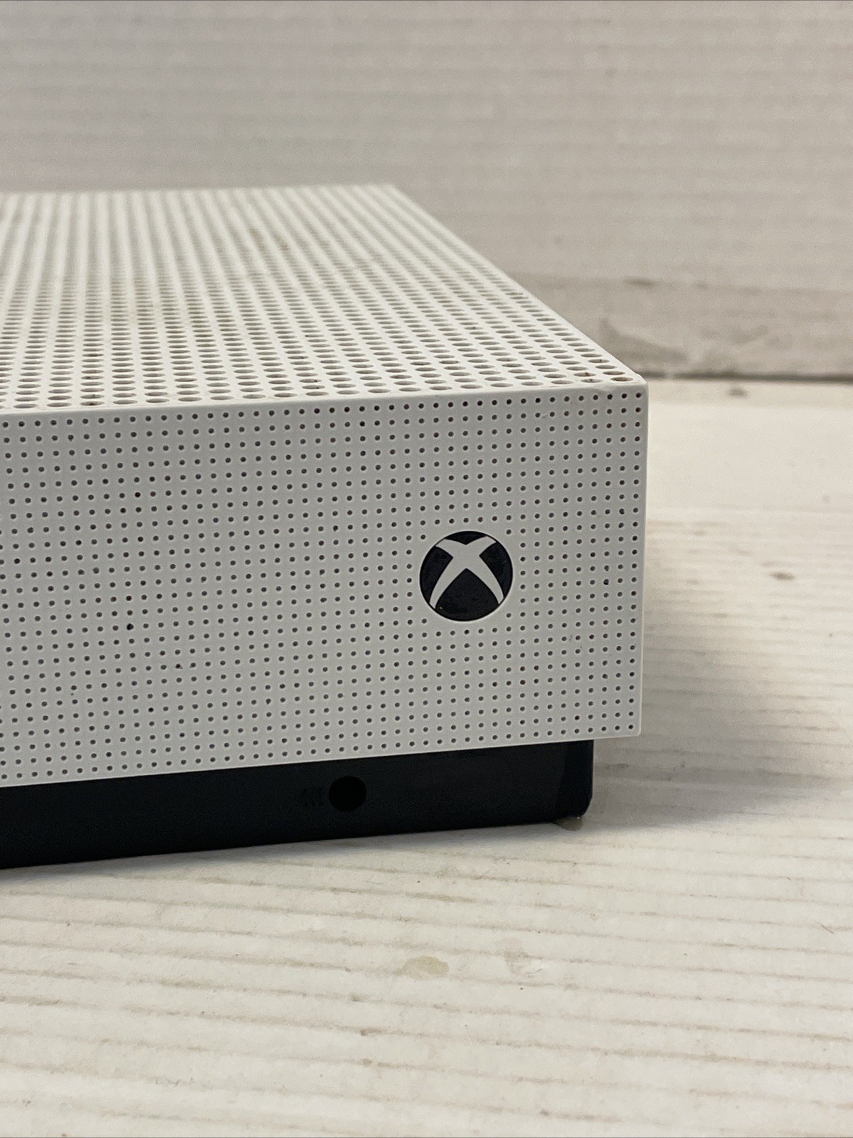 Xbox One S All Digital Edition 1681 White for Parts No Chords