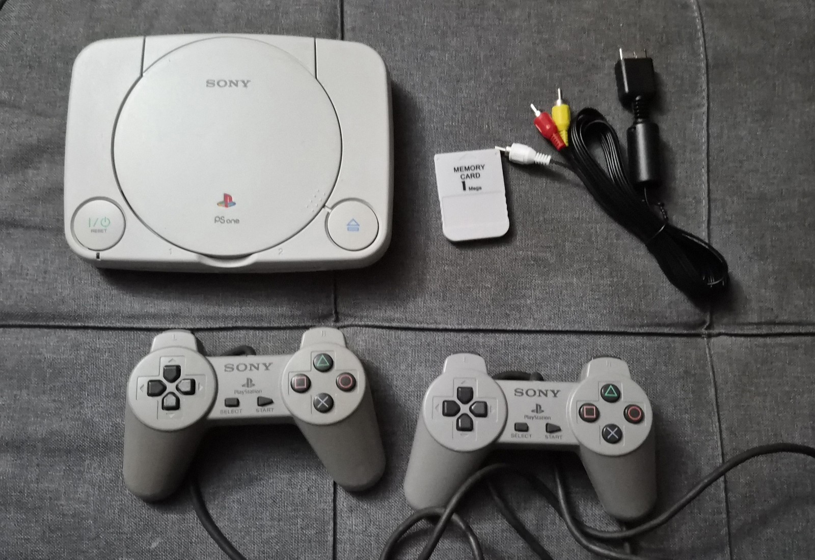 Sony PSOne Slim White Console PS1 (SCPH-100) w Controller, Cords – Bundle Tested