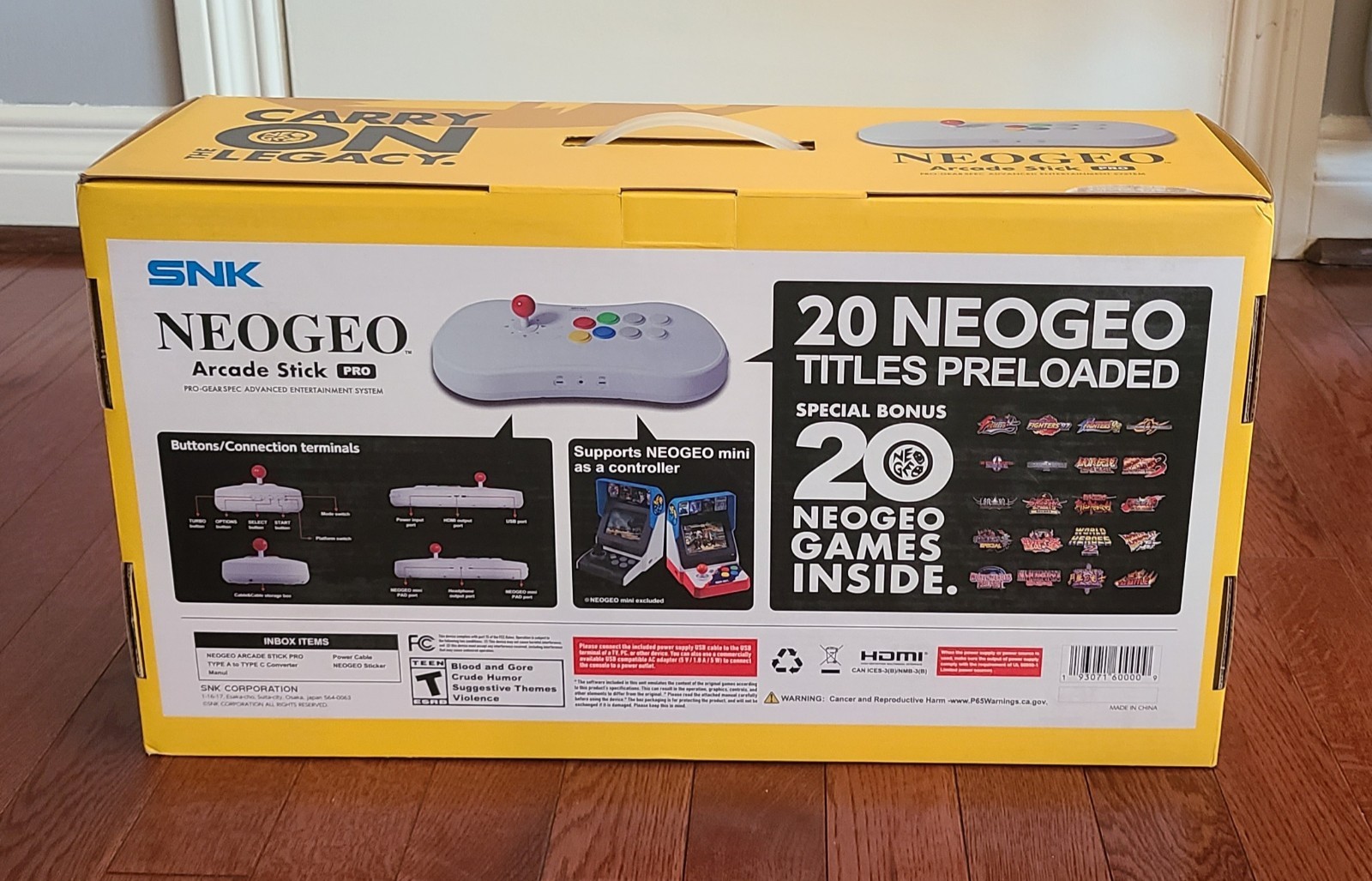 SNK NEO GEO Arcade Stick Pro – Brand NEW + SNK Silicone Joystick Ball Cover