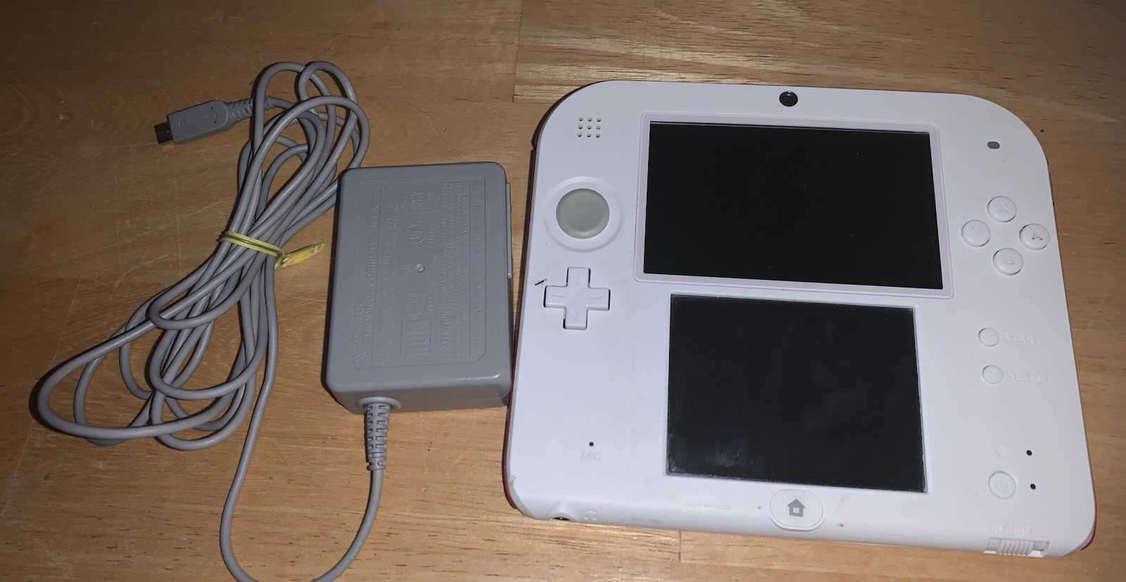 Nintendo 2DS Handheld Game Console FTR-001 White /Red With Charger & Case