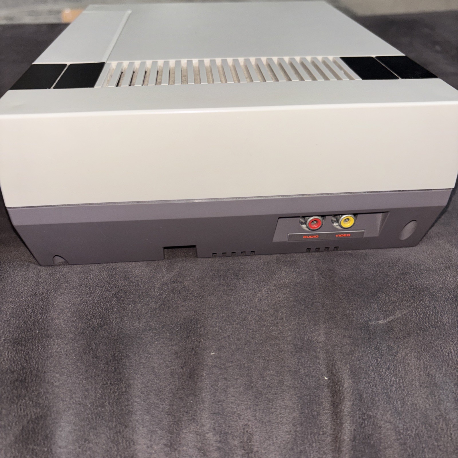 Nintendo Entertainment System 1985 ORIGINAL NES-001 Console + GAME + 2 MANUALS!