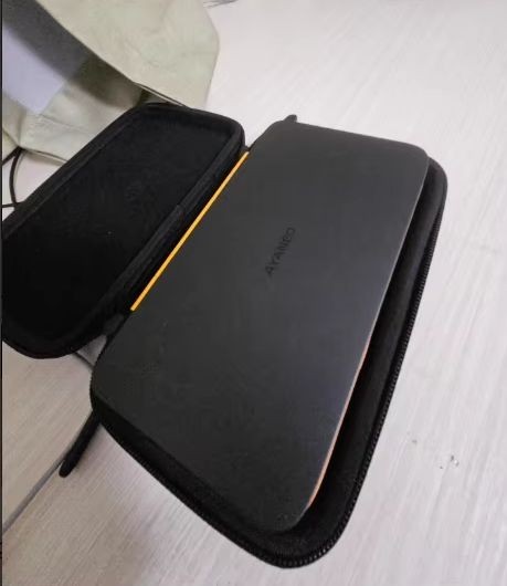 AYANEO Pocket DS 16+1TB “Retro Gray” LIMITED EDITION + Case + Extra Accessories