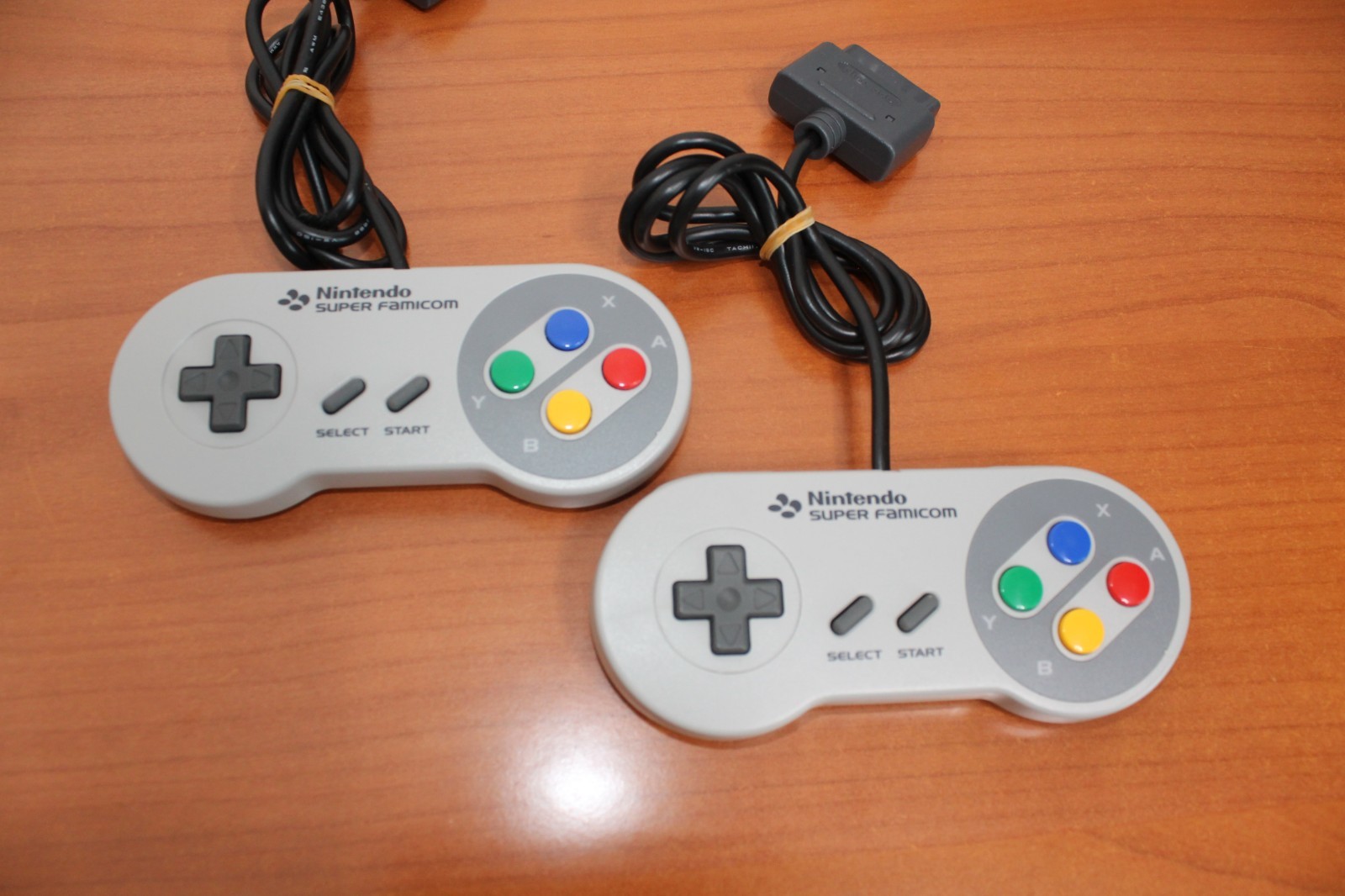 Nintendo Super Famicom CONSOLE – “SUPER LOT”