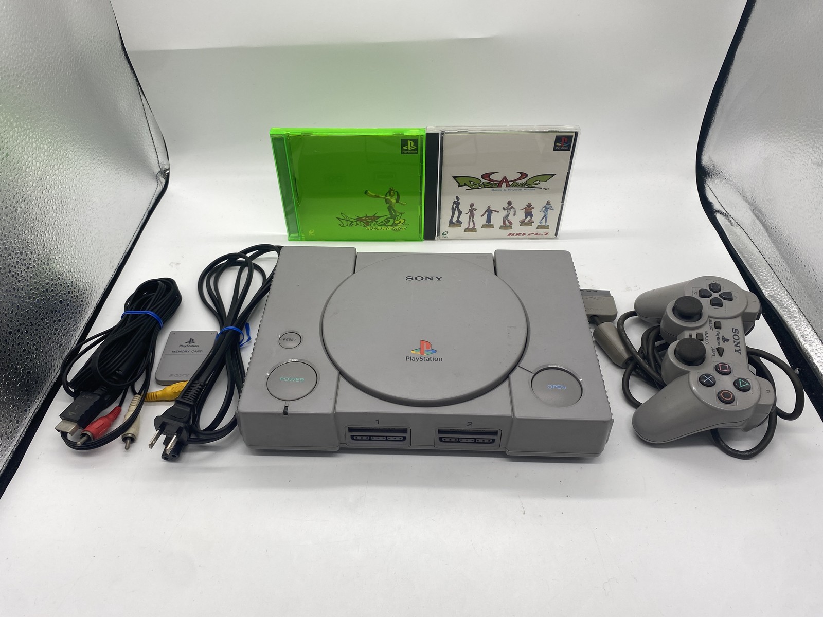PlayStation 1 PS1 Console w/ BUST A MOVE 1&2 set SCPH-7000 JP Ver.