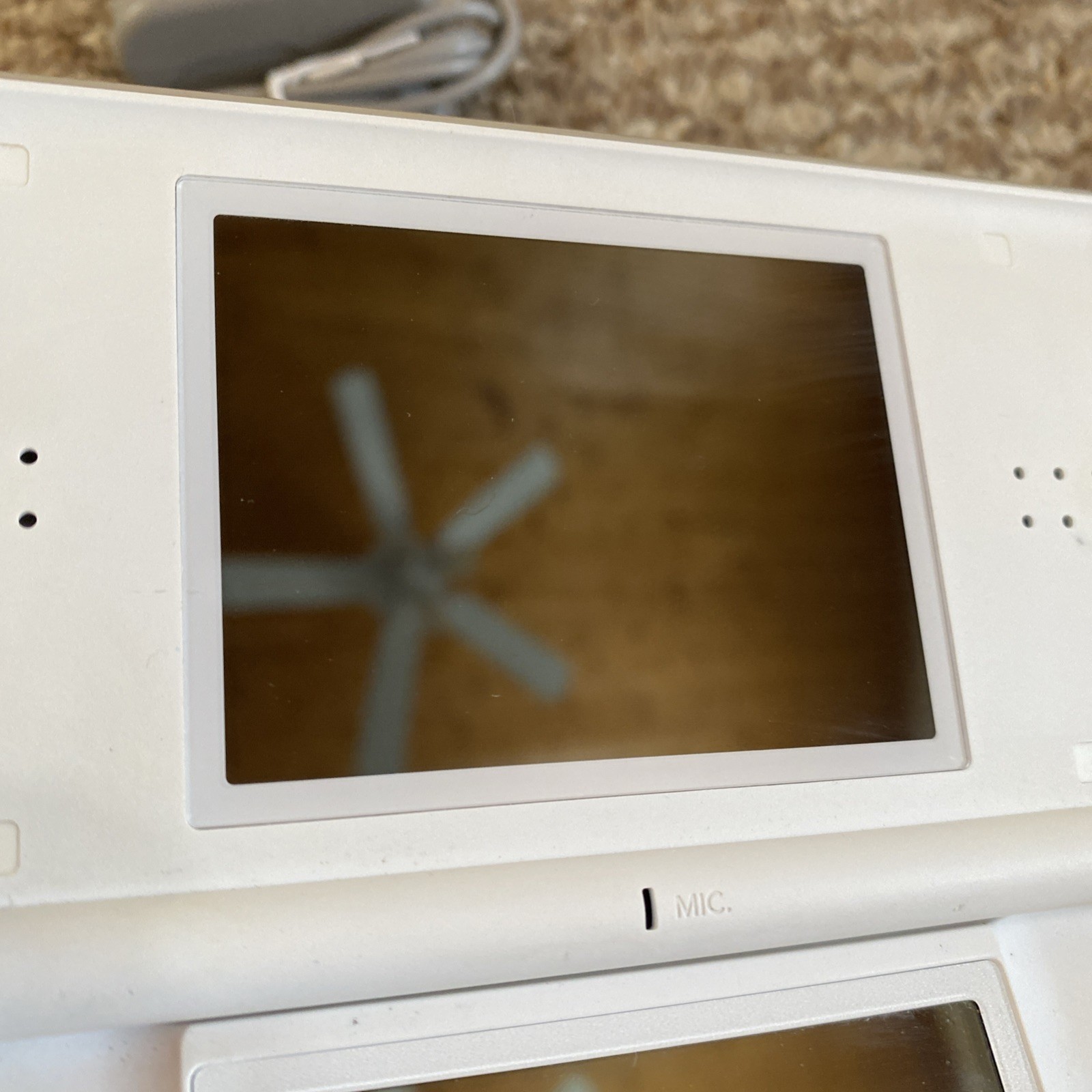 Nintendo DS Lite USG-001 Polar White w/ Charger USA