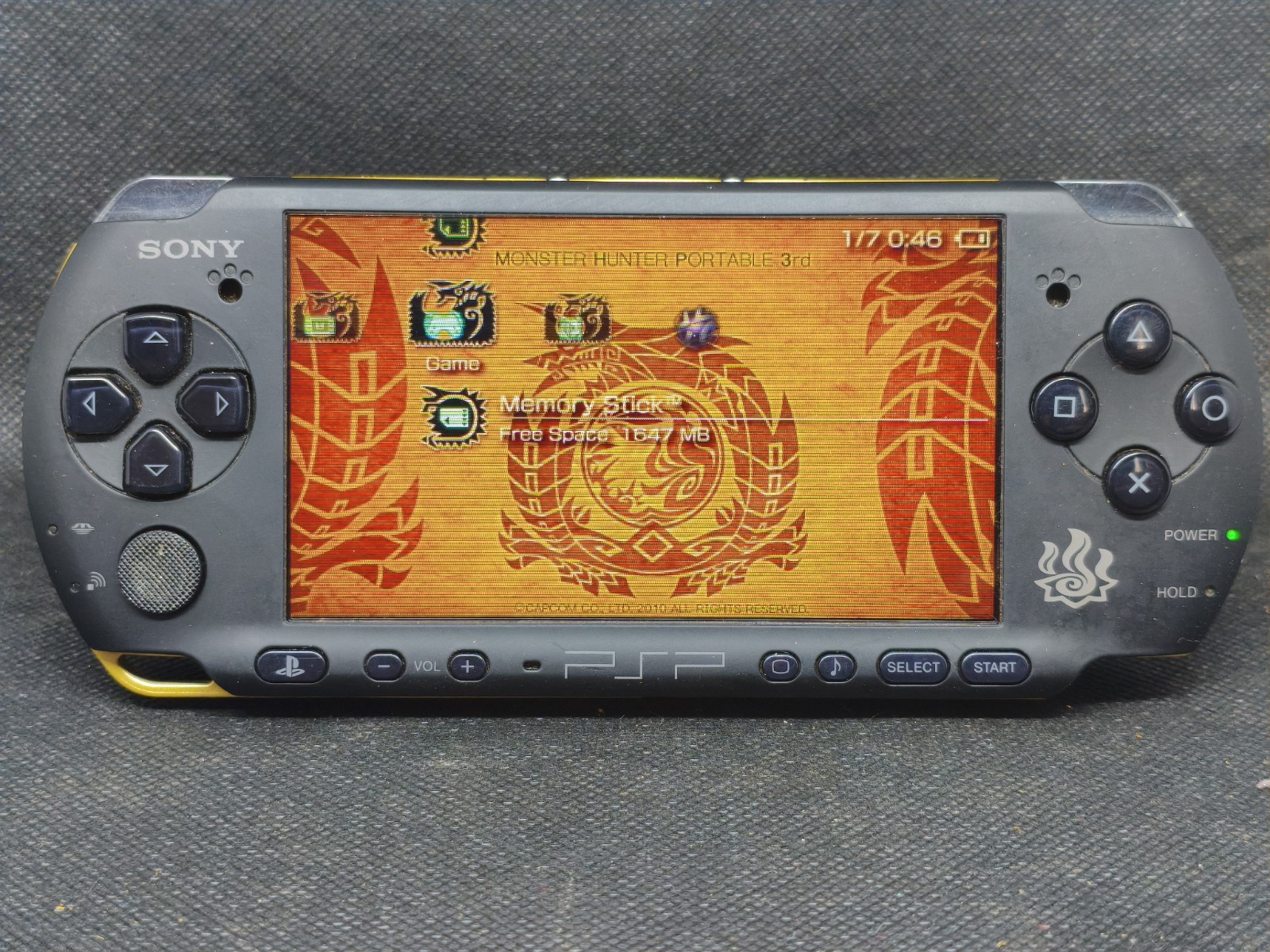 PSP 3000 Monster Hunter Limited Edition Console w/ Charger Japan