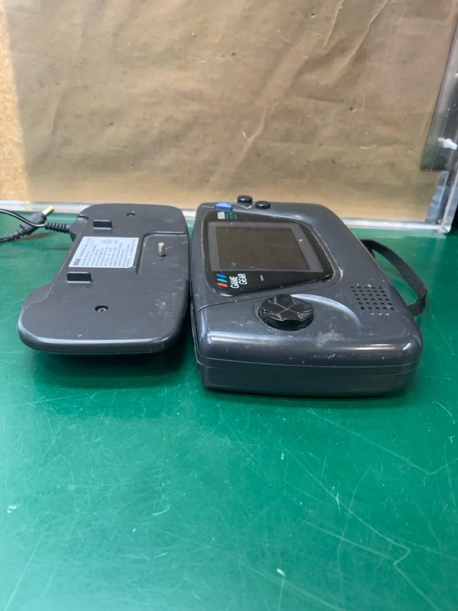 Sega Game Gear 2110 Battery Powered Game System – Defective/As-IS (E10049695)