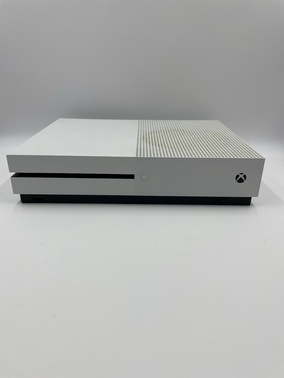 Microsoft Xbox One S 500 GB White Console w/ 2 Wireless Controllers – Tested