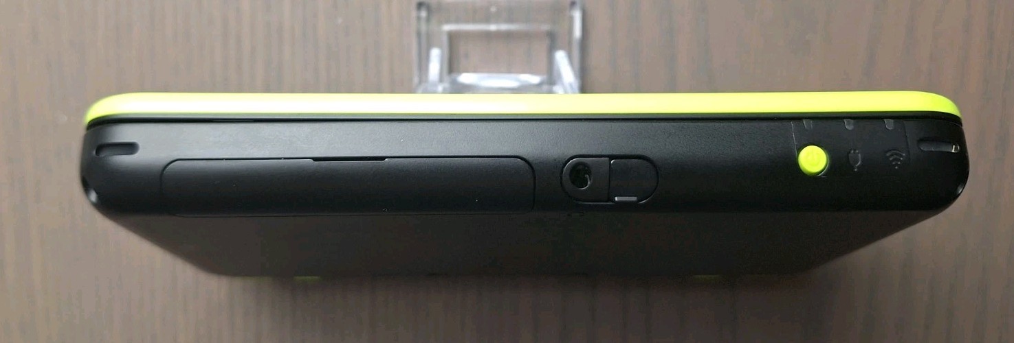New Nintendo 2DS XL Lime Black | Charger + 32GB SD Card | Region Free USA