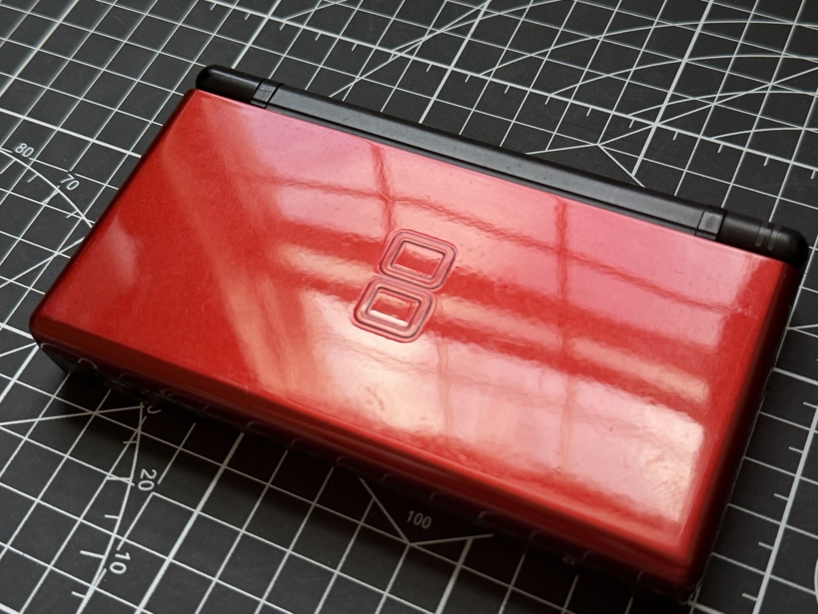 Nintendo DS Lite Used OEM Red W/ R4 & 2GB SD – 100% Tested Region Free