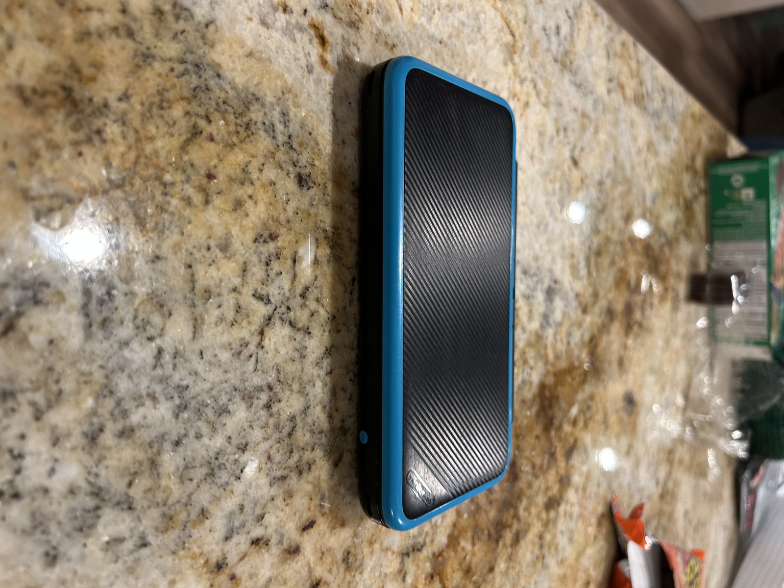 Nintendo 2DS XL Console – Black/Turquoise