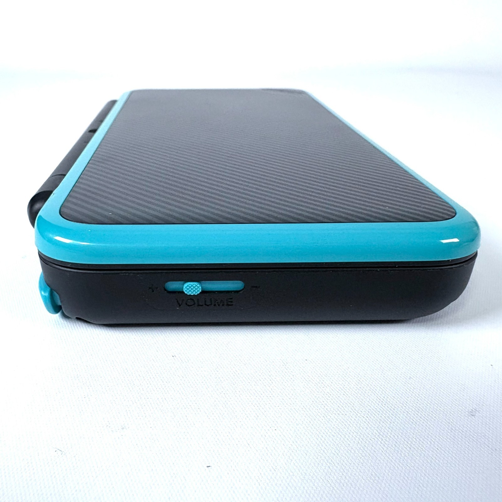 new Nintendo 2DS XL LL Black & Turquoise Blue NTSC-J Japan Console [Near Mint]