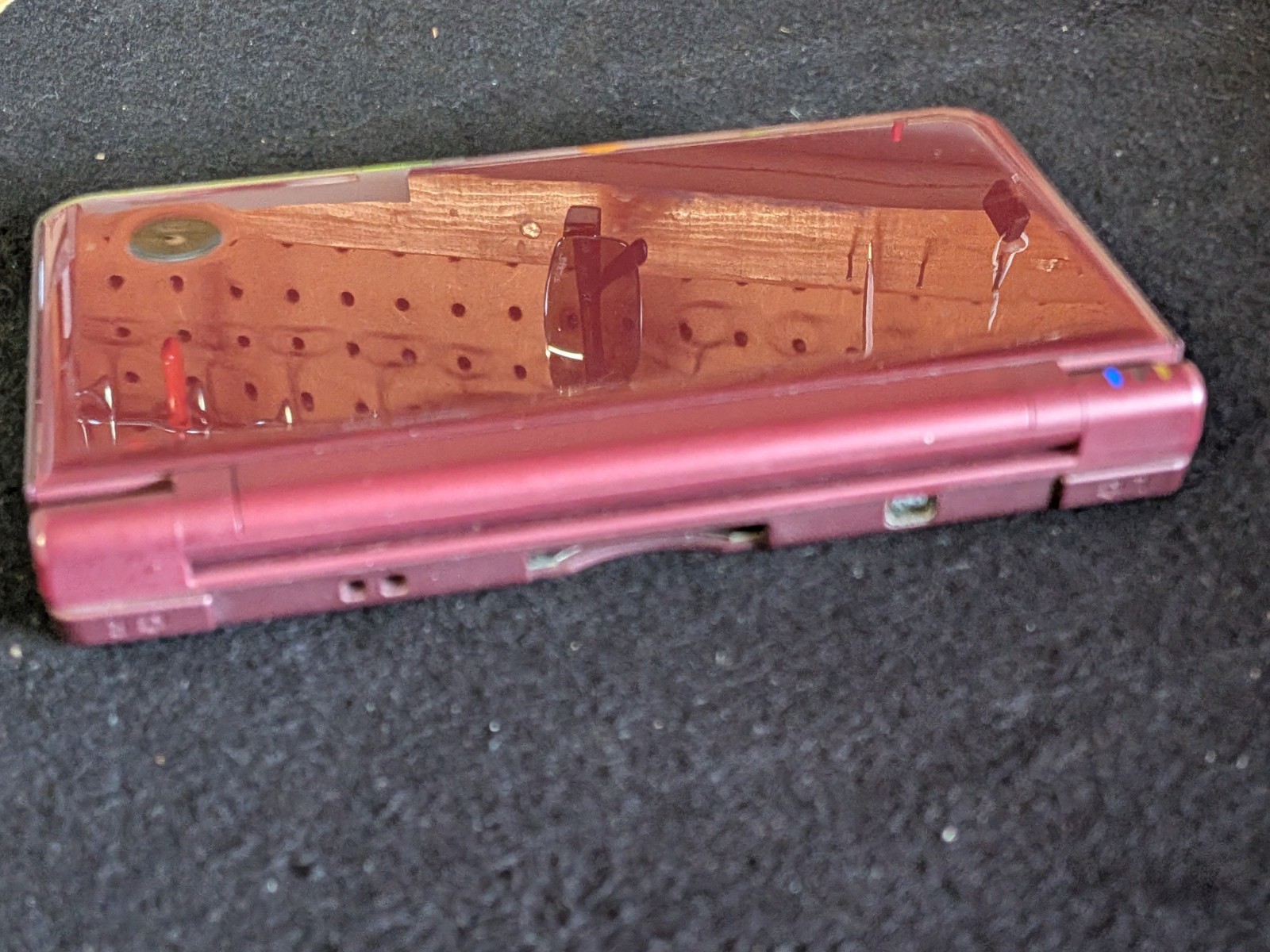 Nintendo DSi XL – Burgundy