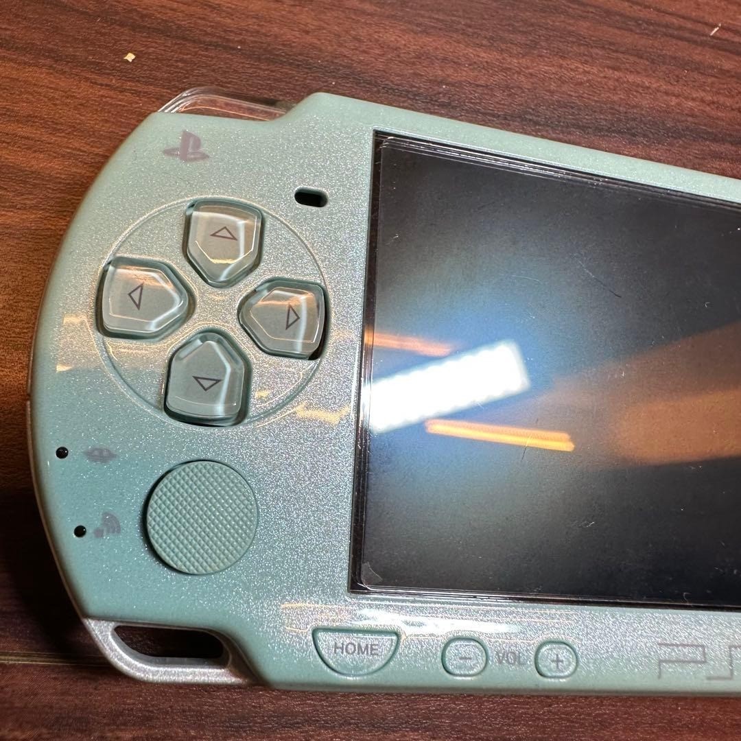 PSP 2000 console, mint green 835 From Japan
