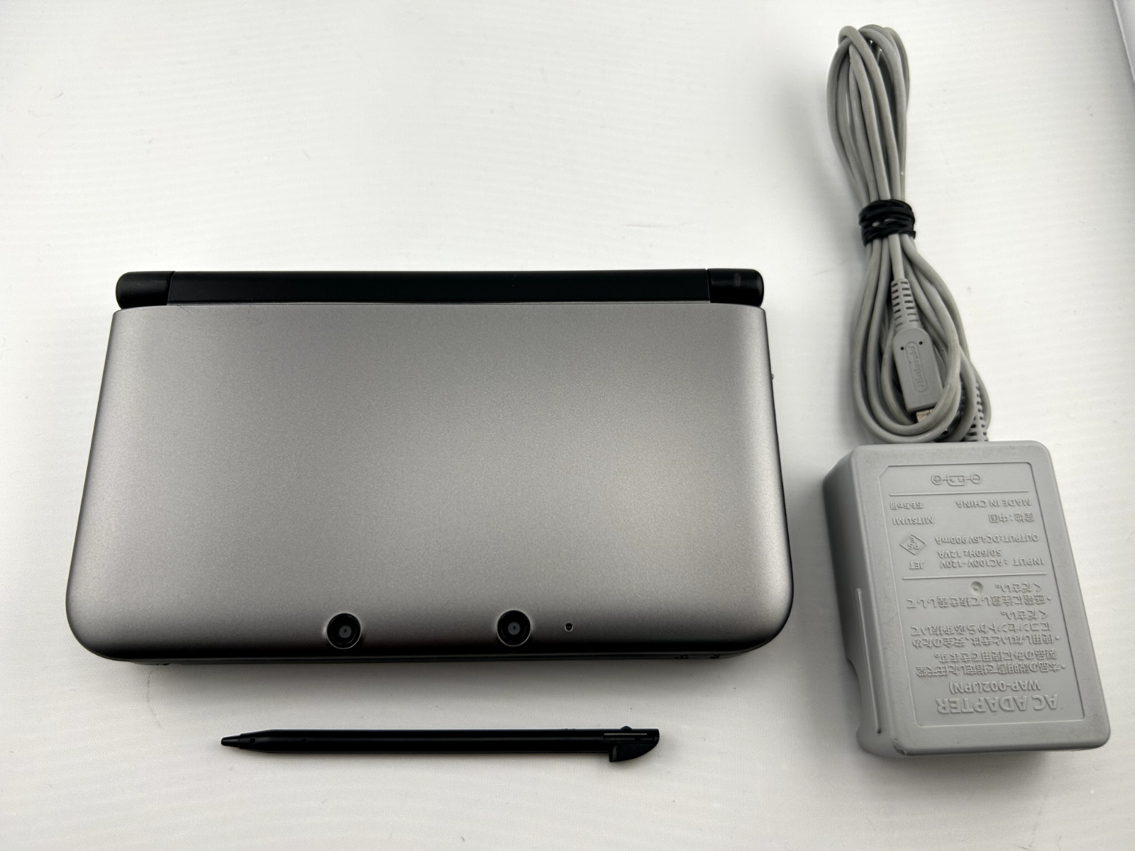 [A-rank] Nintendo 3DS LL XL console Silver Black with Charger/Stylus