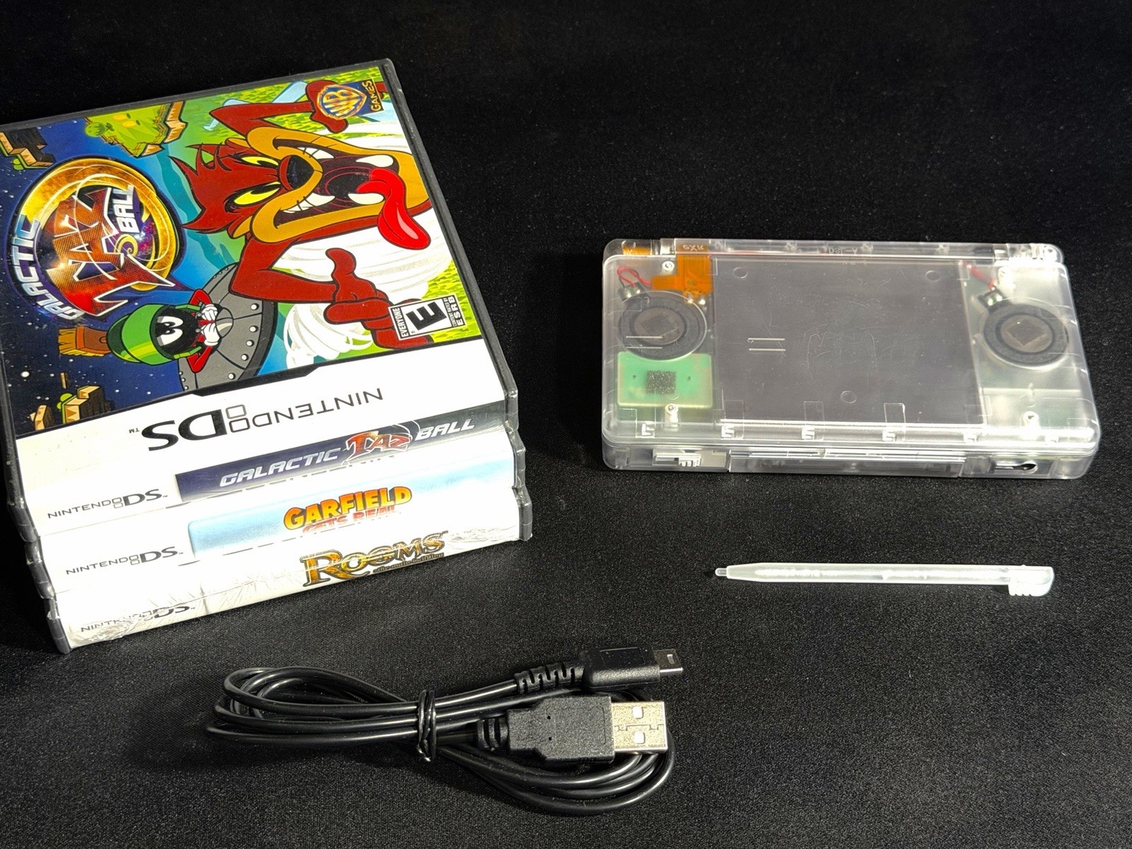 Nintendo DS Lite Handheld System CUSTOM CLEAR SHELL Transparent Games/Charger