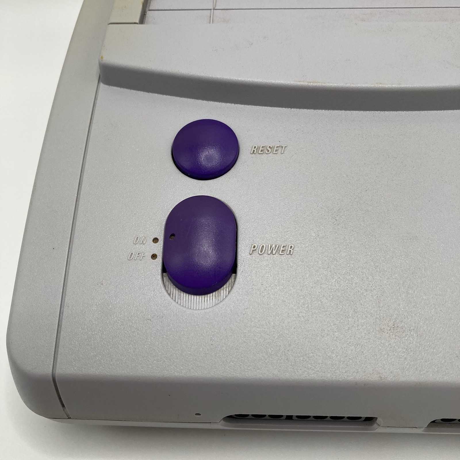 Super Nintendo Jr. SNES SNS-101 CONSOLE ONLY – Parts Only Did Not Power On