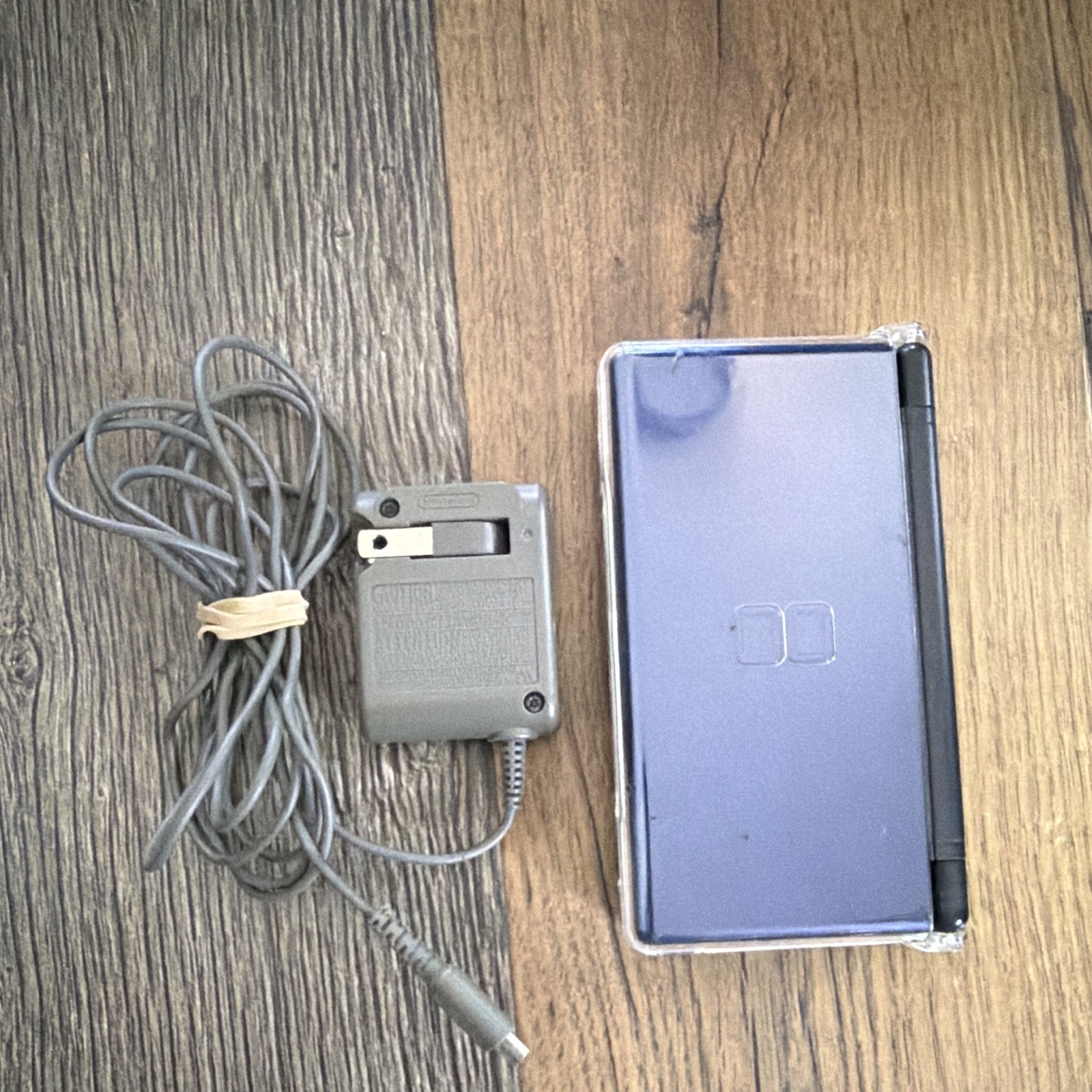 Nintendo DS Lite Handheld System Blue/Black Touchscreen NTSC-U/C USG-001