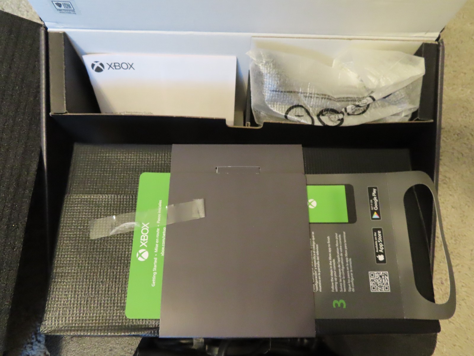 Microsoft Xbox Series X 1TB Console Gaming System Black MINT condition in box