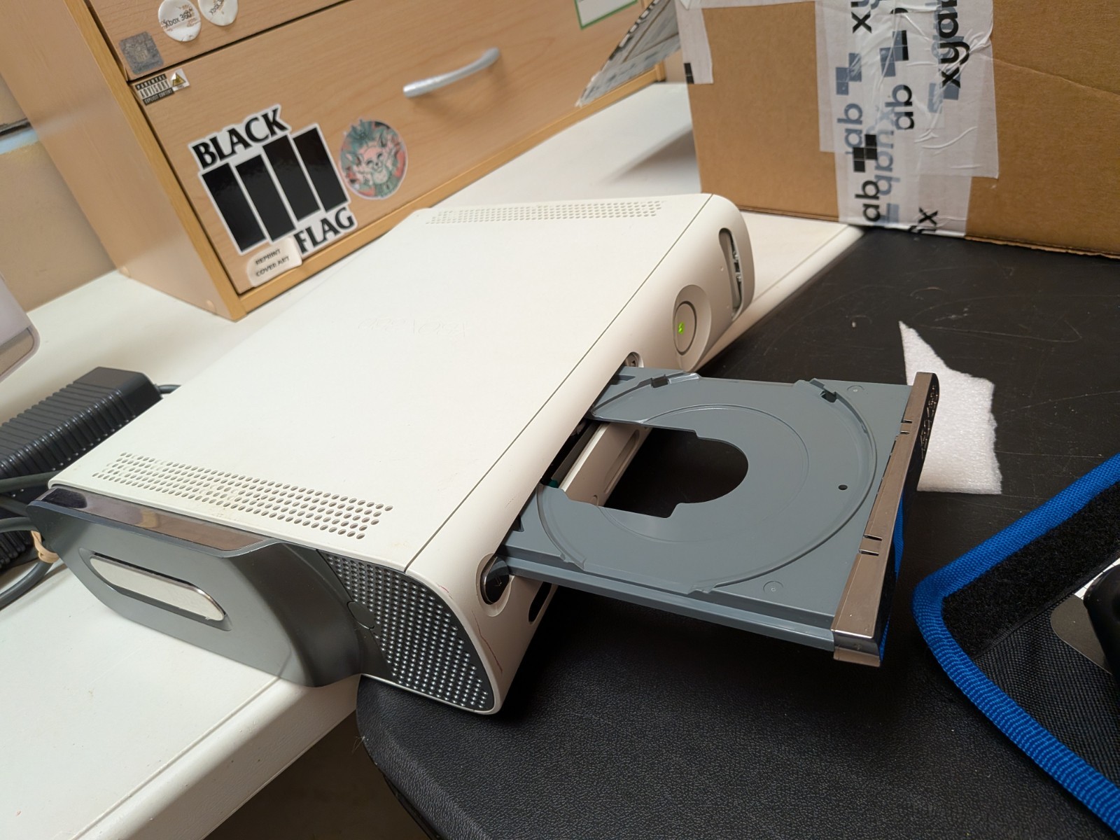 Microsoft Xbox 360 Console with Blades dashboard (2006 Xenon Motherboard) Tested