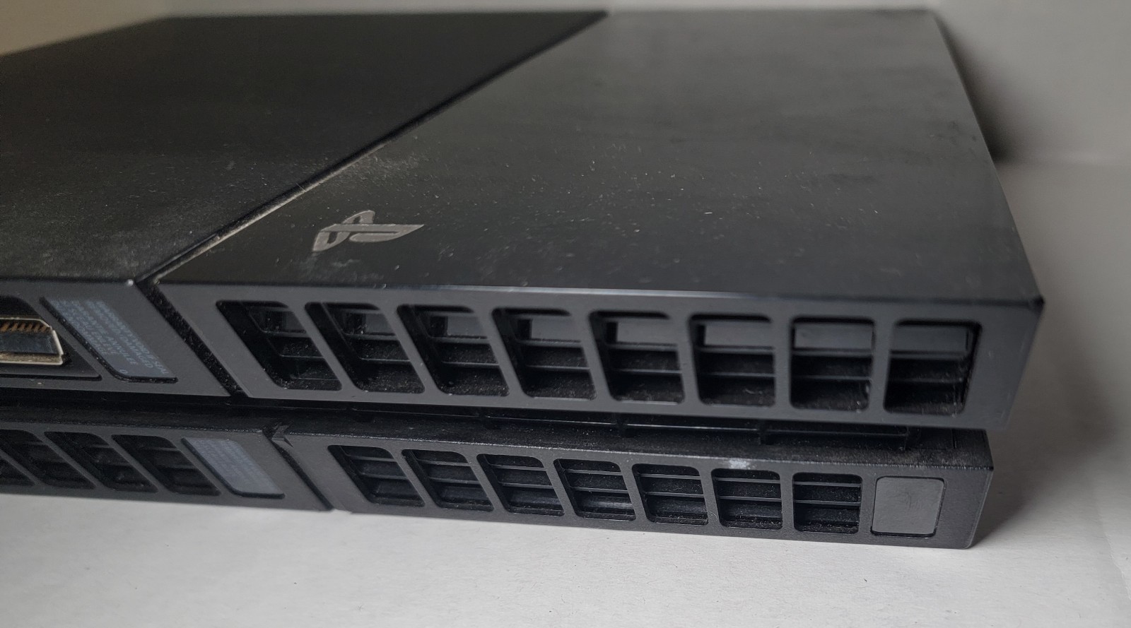PlayStation 4 Console Read Description Powers On CUH-1001A