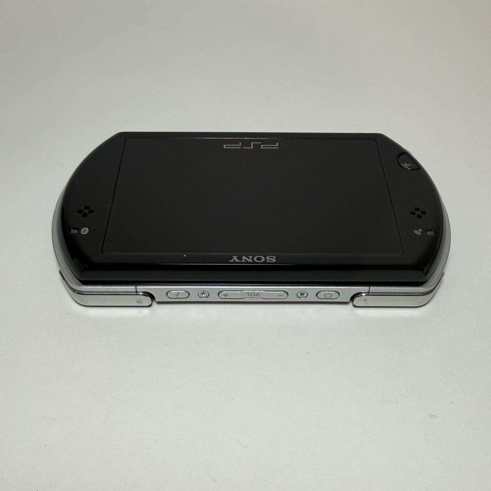 Sony PSP GO 16GB PSP-N1001 Console Handheld Portable Black In Box No Charger