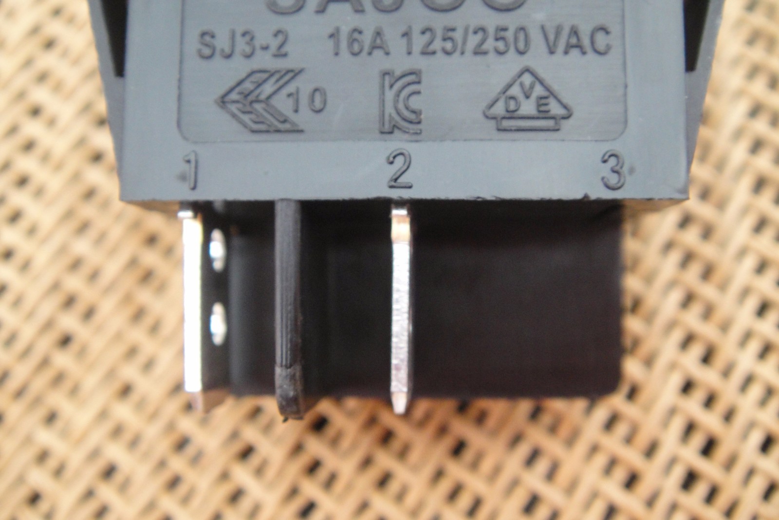 Waterproof Outdoor Boat AC 110v-120v-250v 16A Indicator Light Rocker Switch SPDT