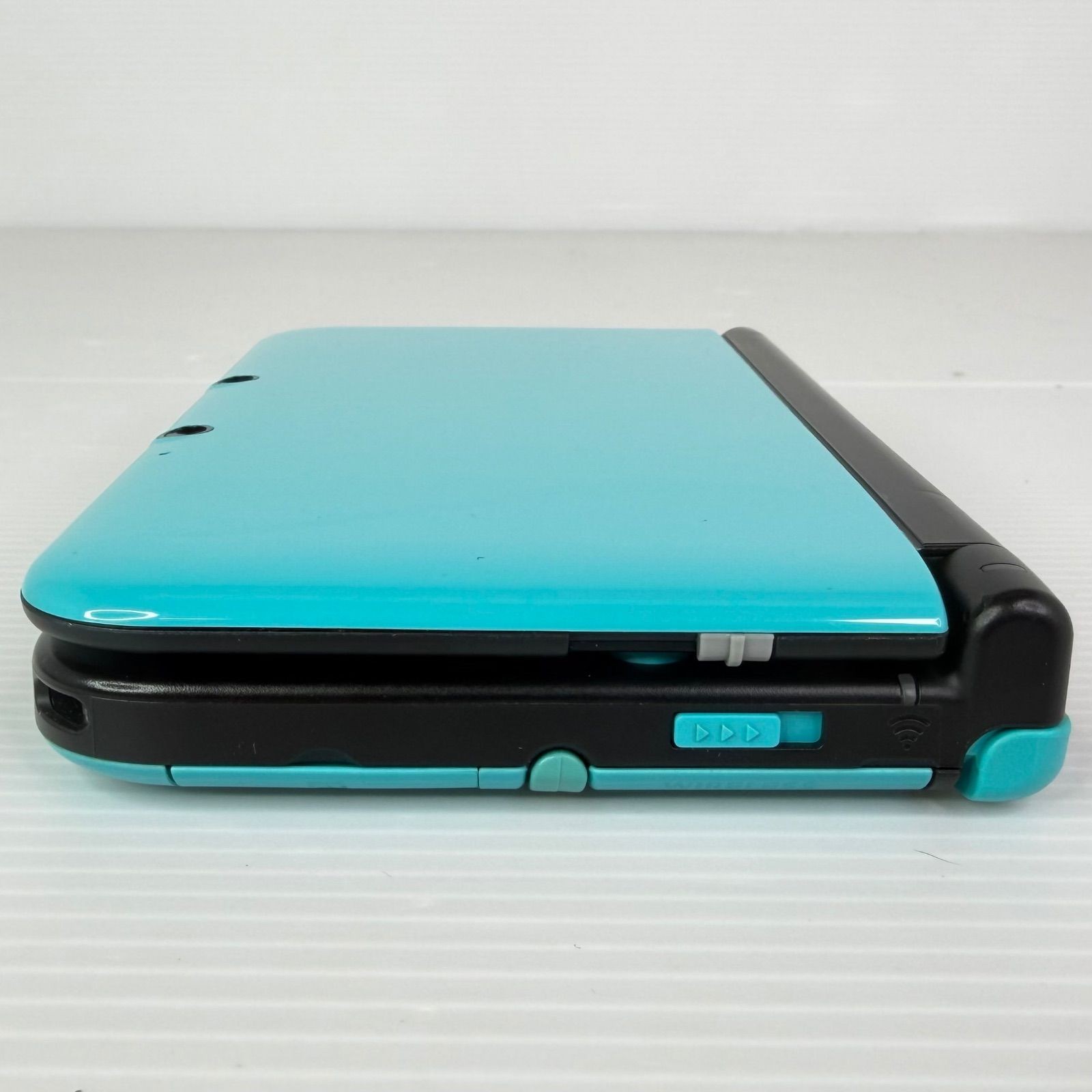 G0783 Nintendo 3DS LL Turquoise x Black