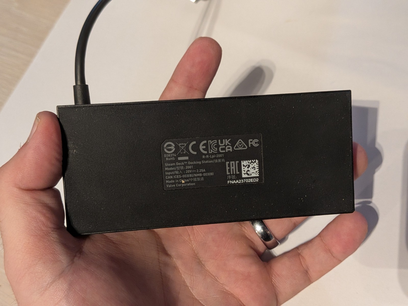 Steam deck 64gb LCD. With OEM Charger, Case And Steam Dock! Great condition!