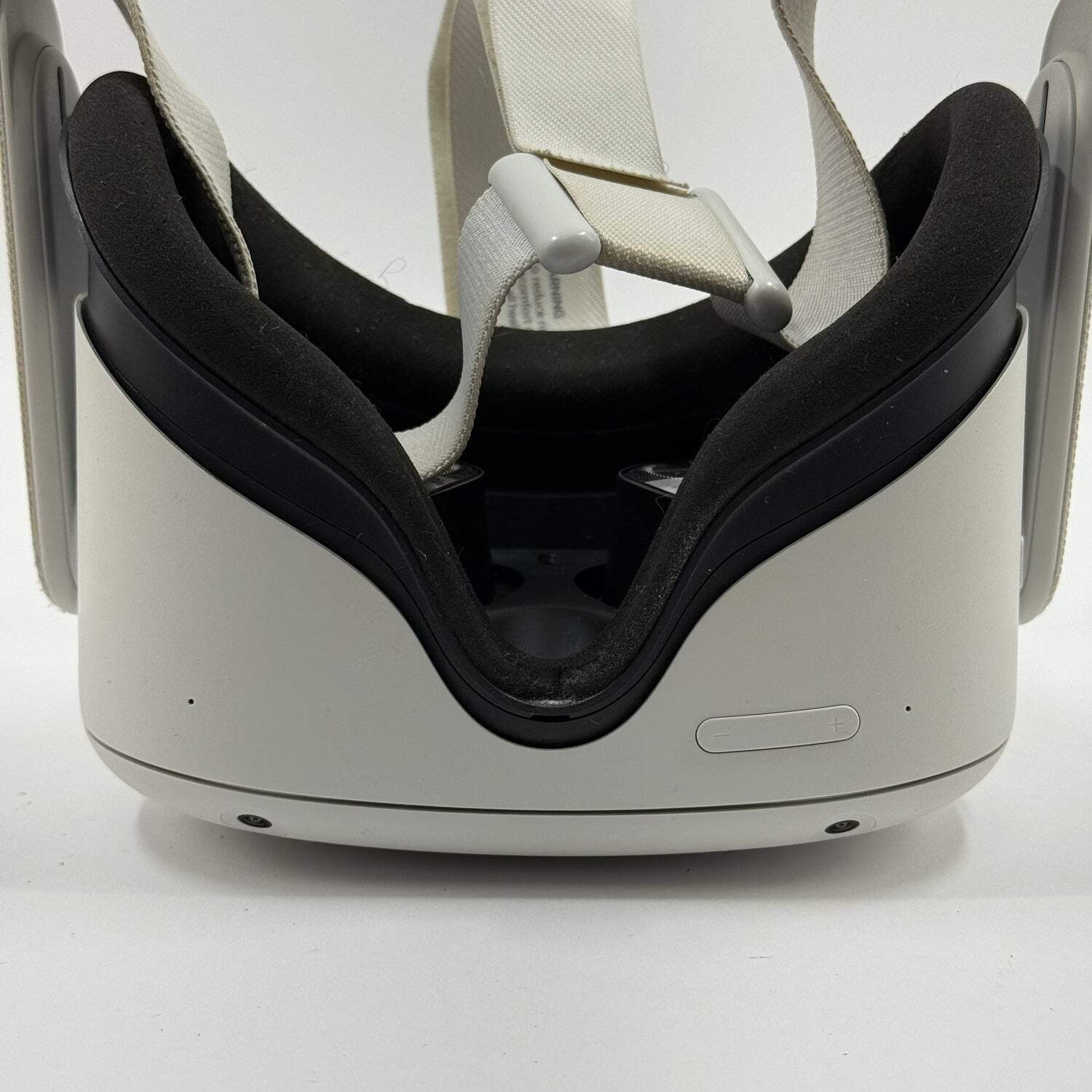 Oculus Quest 2 64GB Standalone All-in-One VR Headset KW49CM