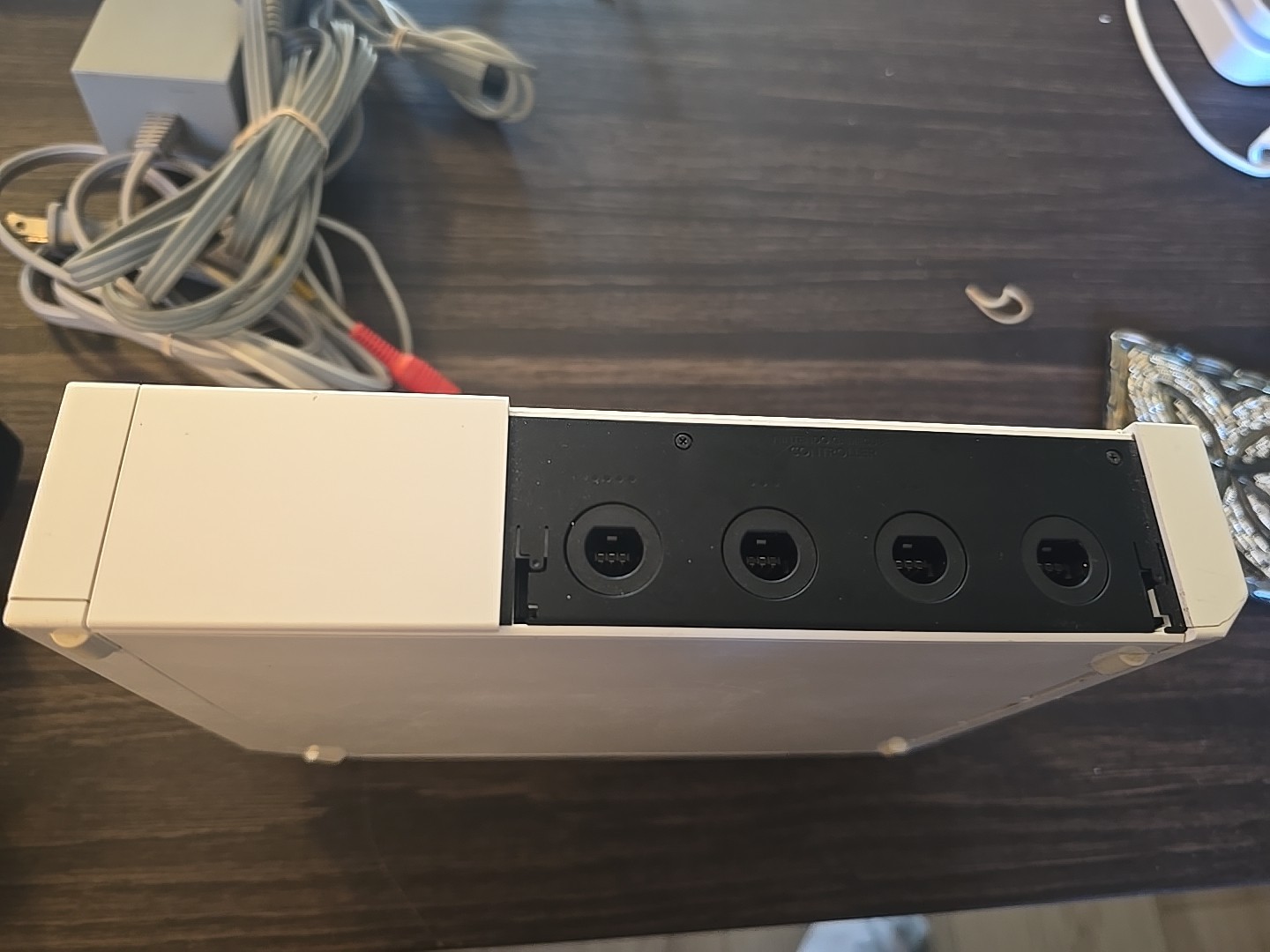Nintendo Wii White RVL-001 Console Bundle & WII Play